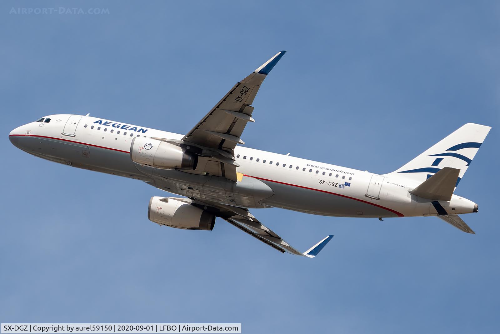 SX-DGZ, 2015 Airbus A320-232 C/N 6643, Take off