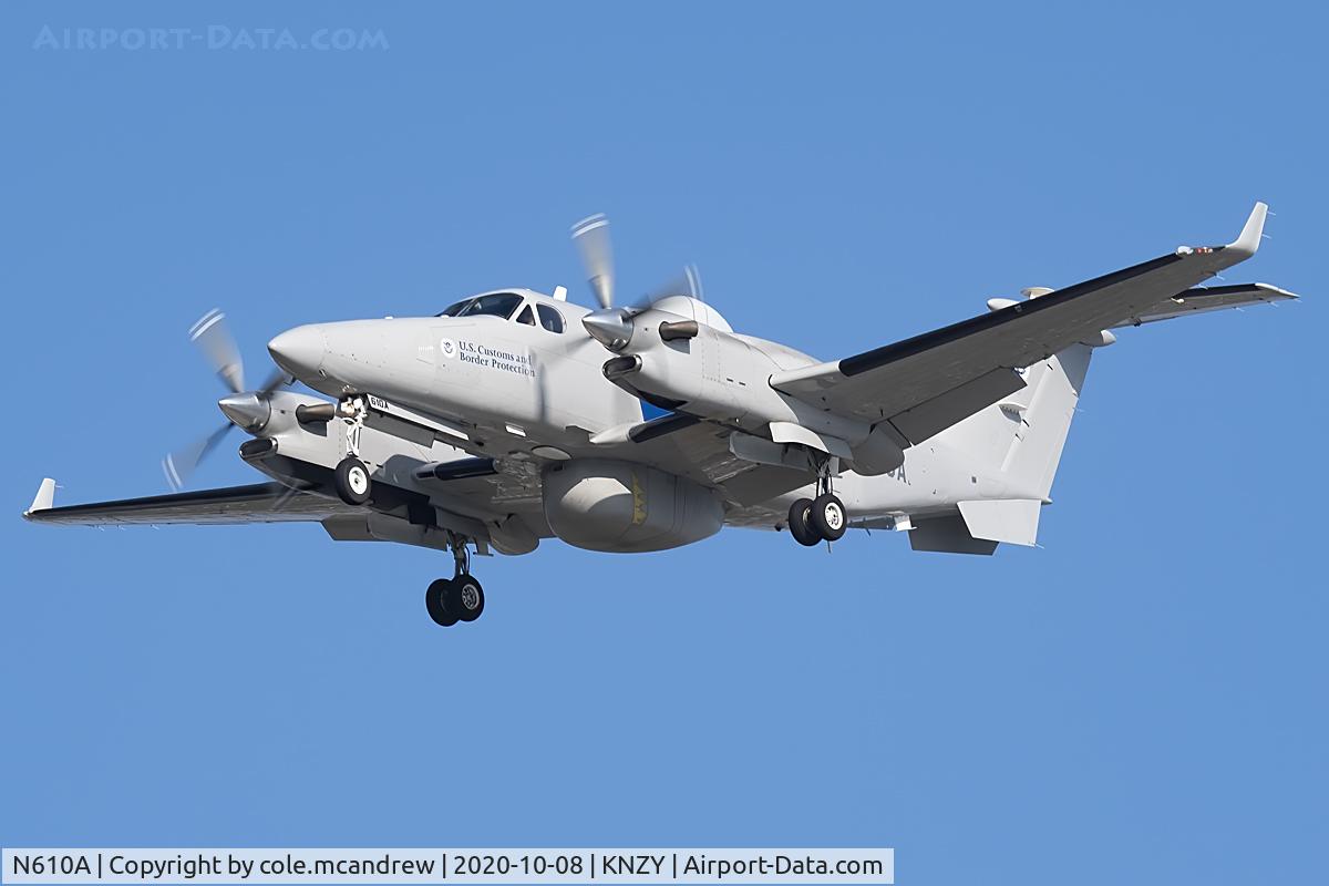 N610A, 2010 Beech B300C King Air C/N FM37, N610A arriving into NZY