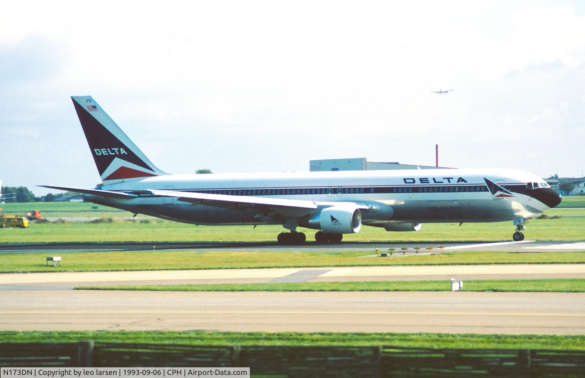 N173DN, 1990 Boeing 767-332 C/N 24800, Copenhagen 6.9.1993