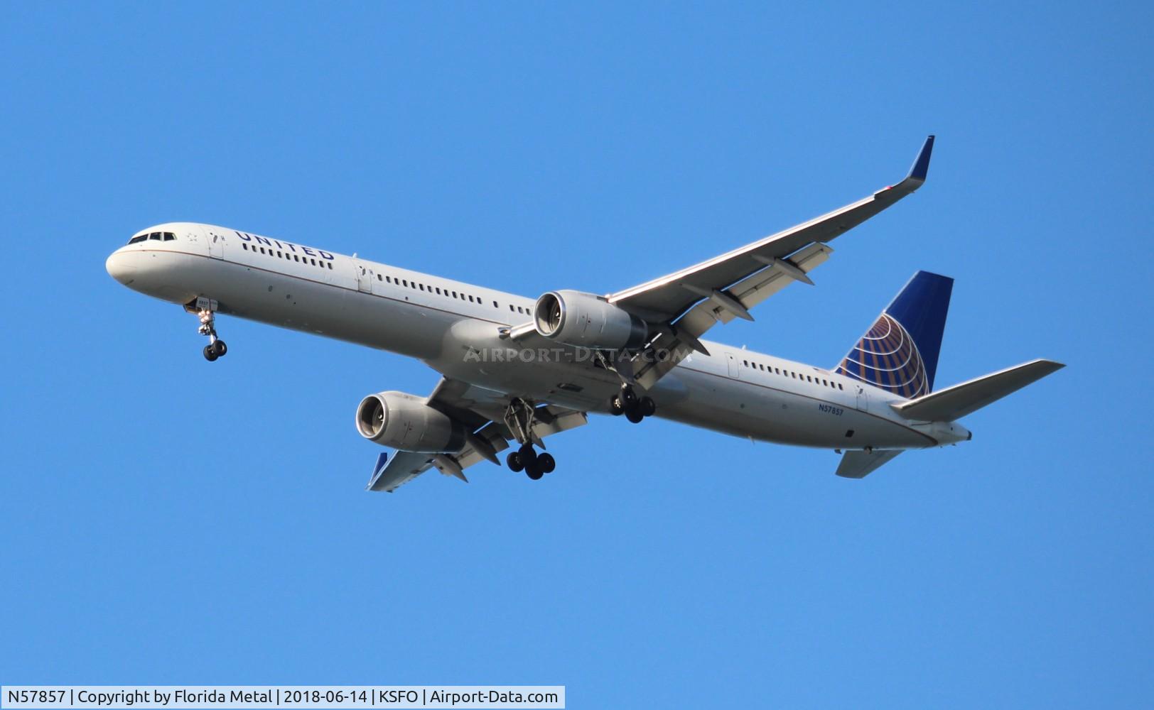 N57857, 2004 Boeing 757-324 C/N 32816, United 757-324