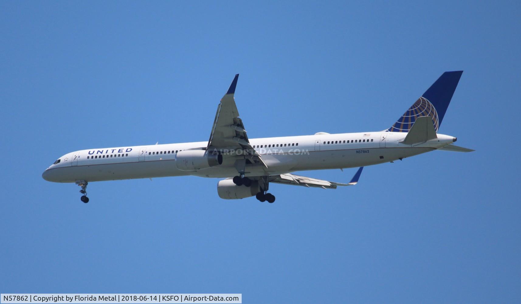 N57862, 2001 Boeing 757-33N C/N 32586, United 757-33N