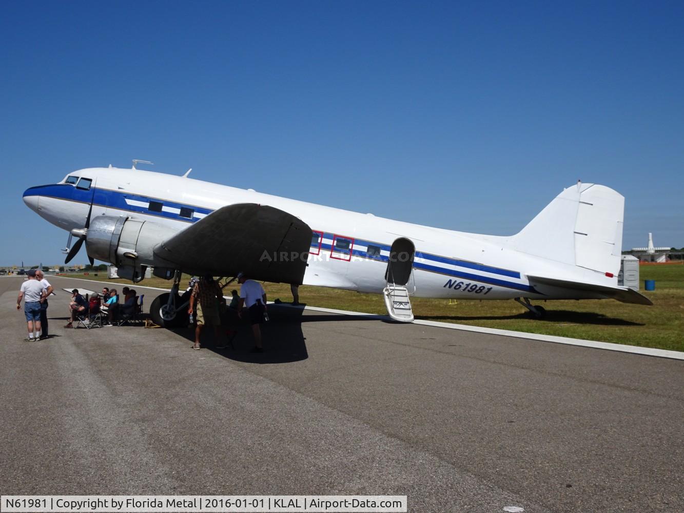 N61981, 1940 Douglas DC-3A C/N 2216, DC-3A
