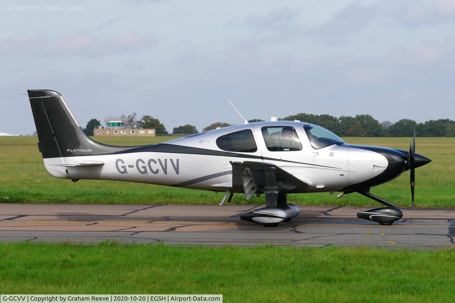 G-GCVV, 2015 Cirrus SR22 C/N 4244, Departing from Norwich.