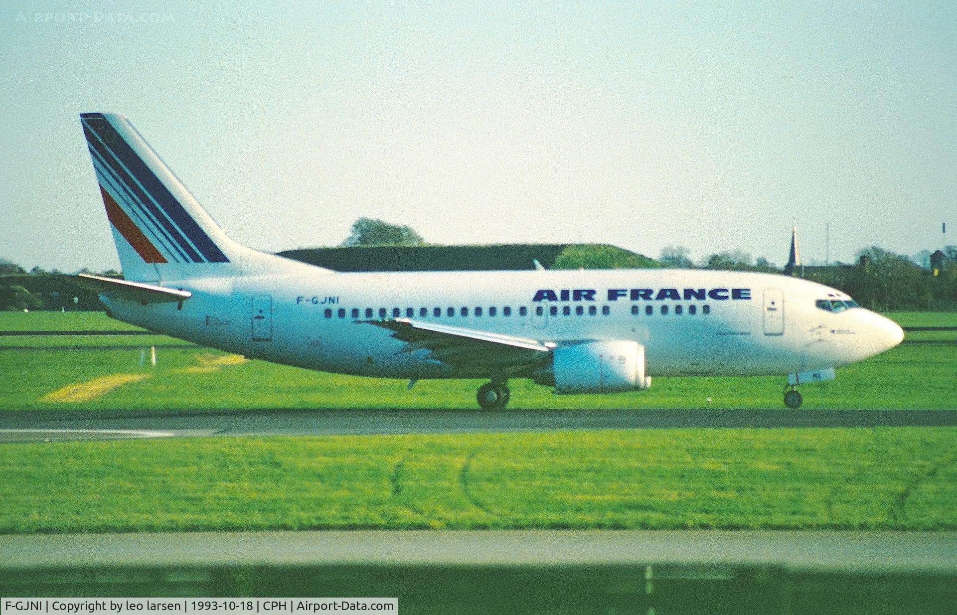 F-GJNI, 1992 Boeing 737-528 C/N 25234, Copenhagen 18.10.93