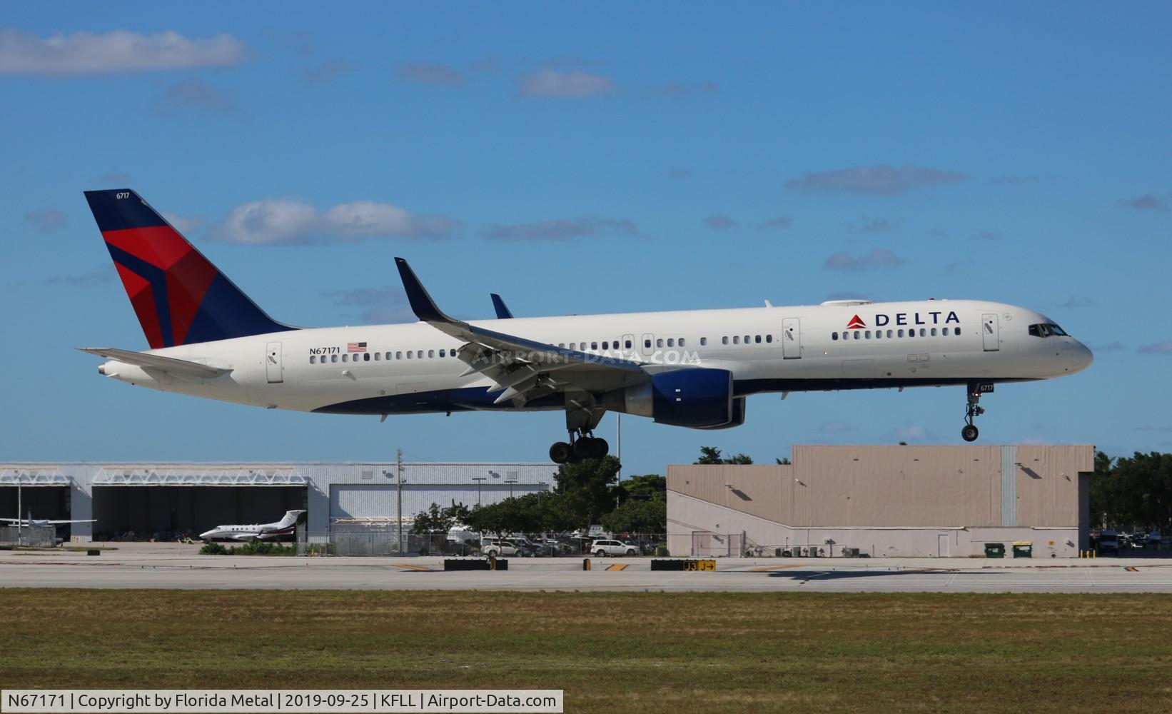 N67171, 2001 Boeing 757-232 C/N 30839, Delta 757-200