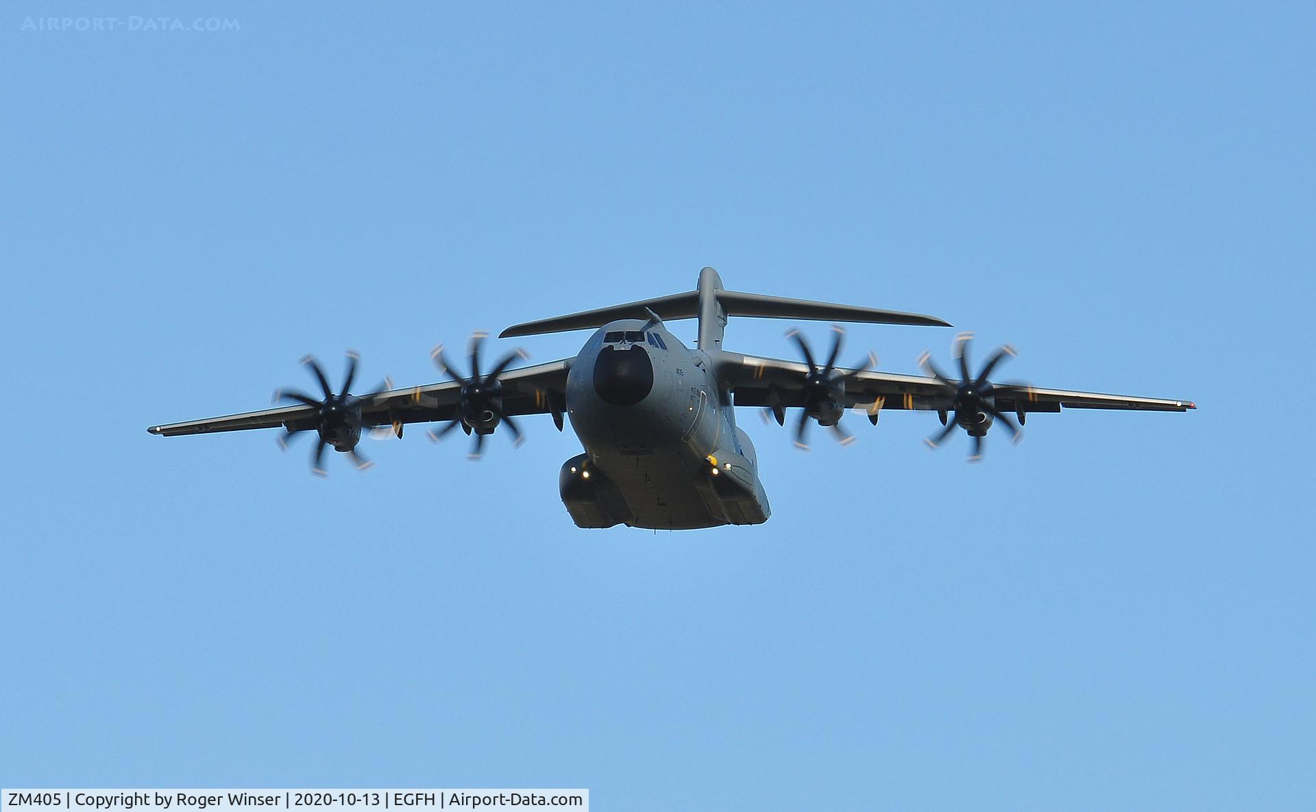 ZM405, 2015 Airbus A400M Atlas C.1 C/N 024, RAF Atlas coded 405 approaching Runway 22.