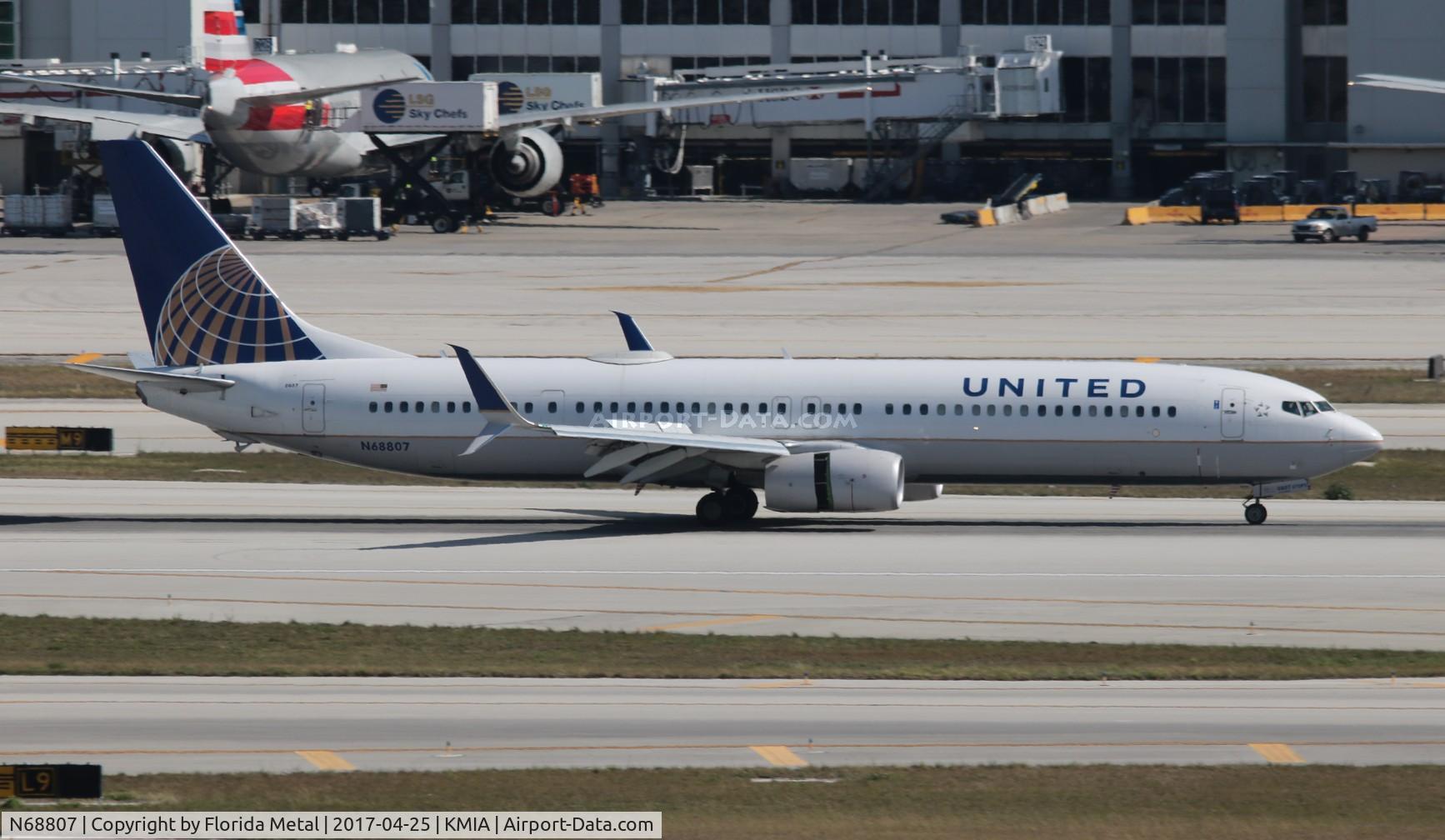 N68807, 2013 Boeing 737-924/ER C/N 42819, United 737-924