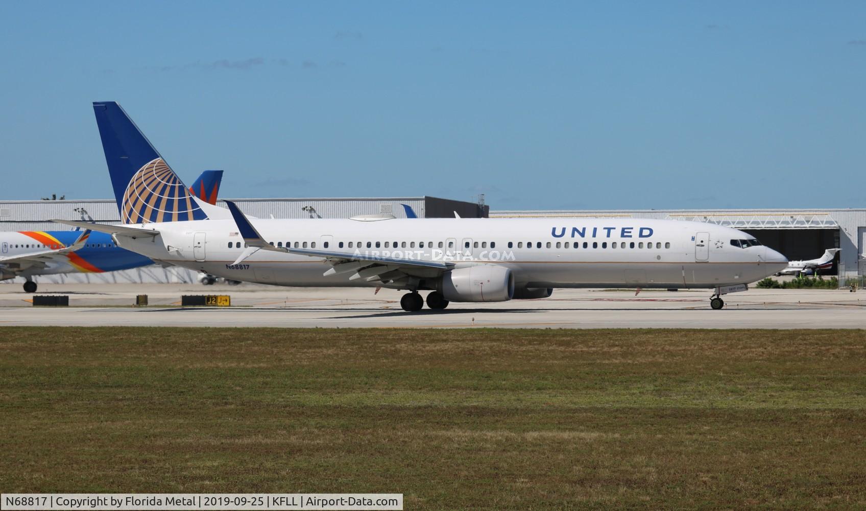 N68817, 2014 Boeing 737-924/ER C/N 42747, United 737-924
