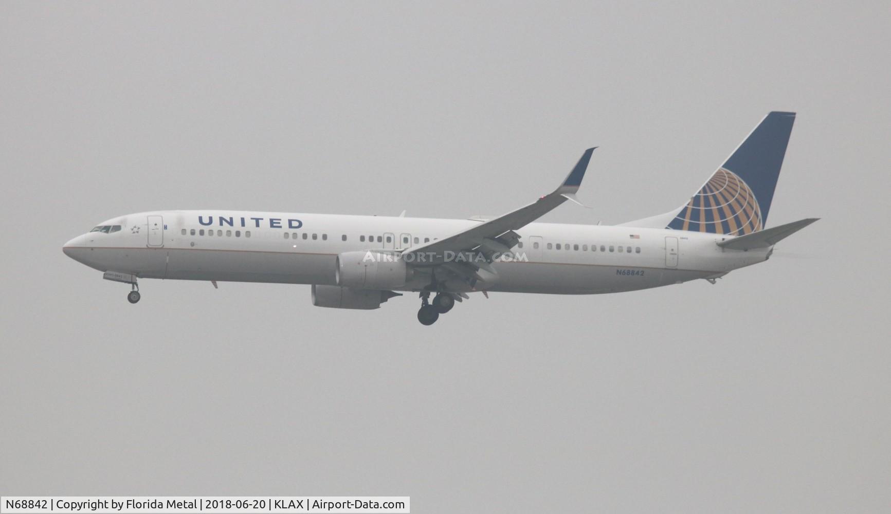 N68842, 2015 Boeing 737-924/ER C/N 42183, United 737-924