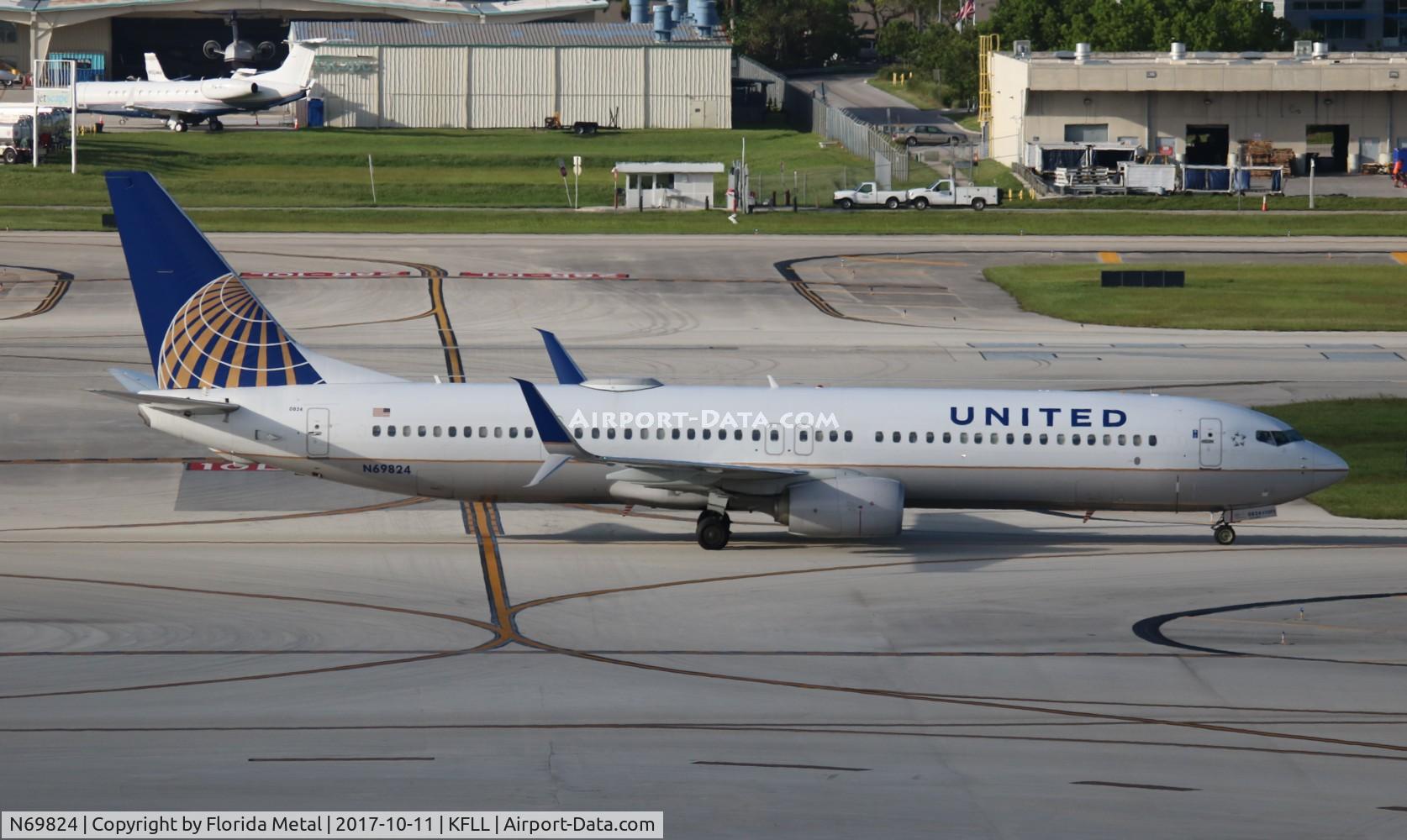 N69824, 2014 Boeing 737-924/ER C/N 42179, United 737-924