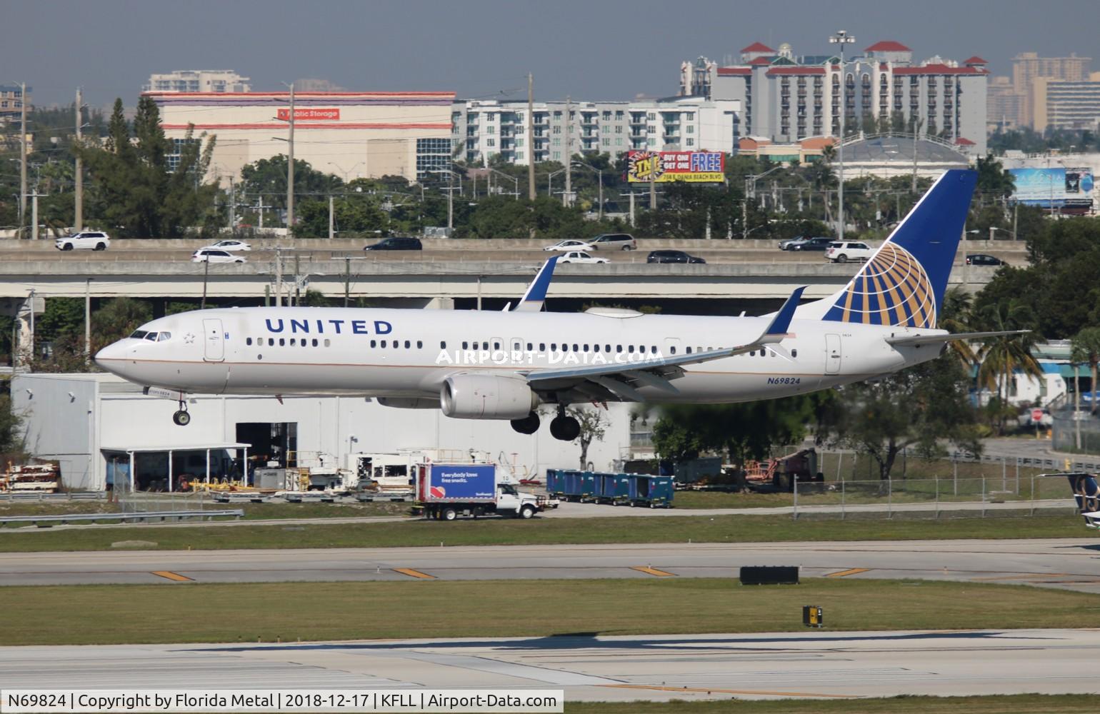 N69824, 2014 Boeing 737-924/ER C/N 42179, United 737-924