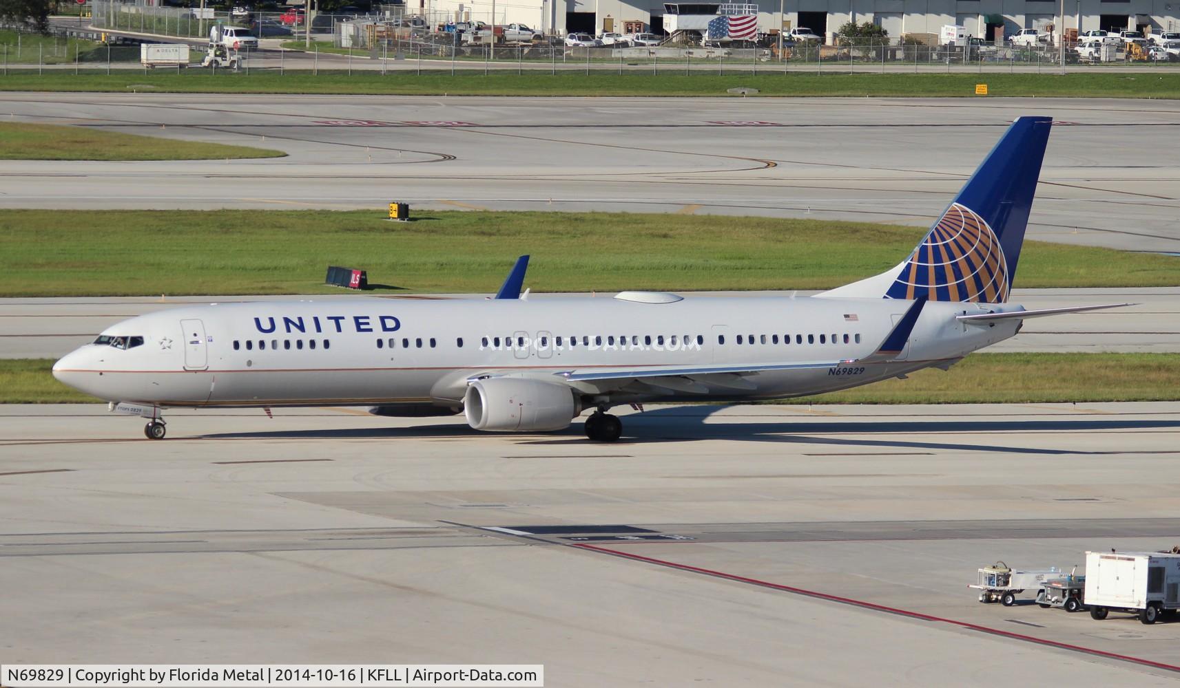 N69829, 2014 Boeing 737-924/ER C/N 44561, United 737-924