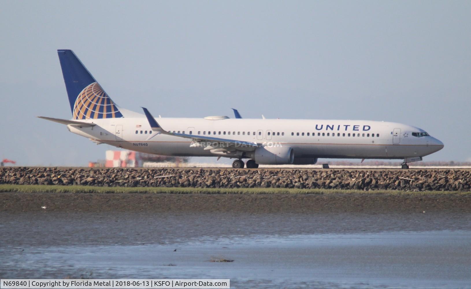 N69840, 2015 Boeing 737-924/ER C/N 42181, United 737-924