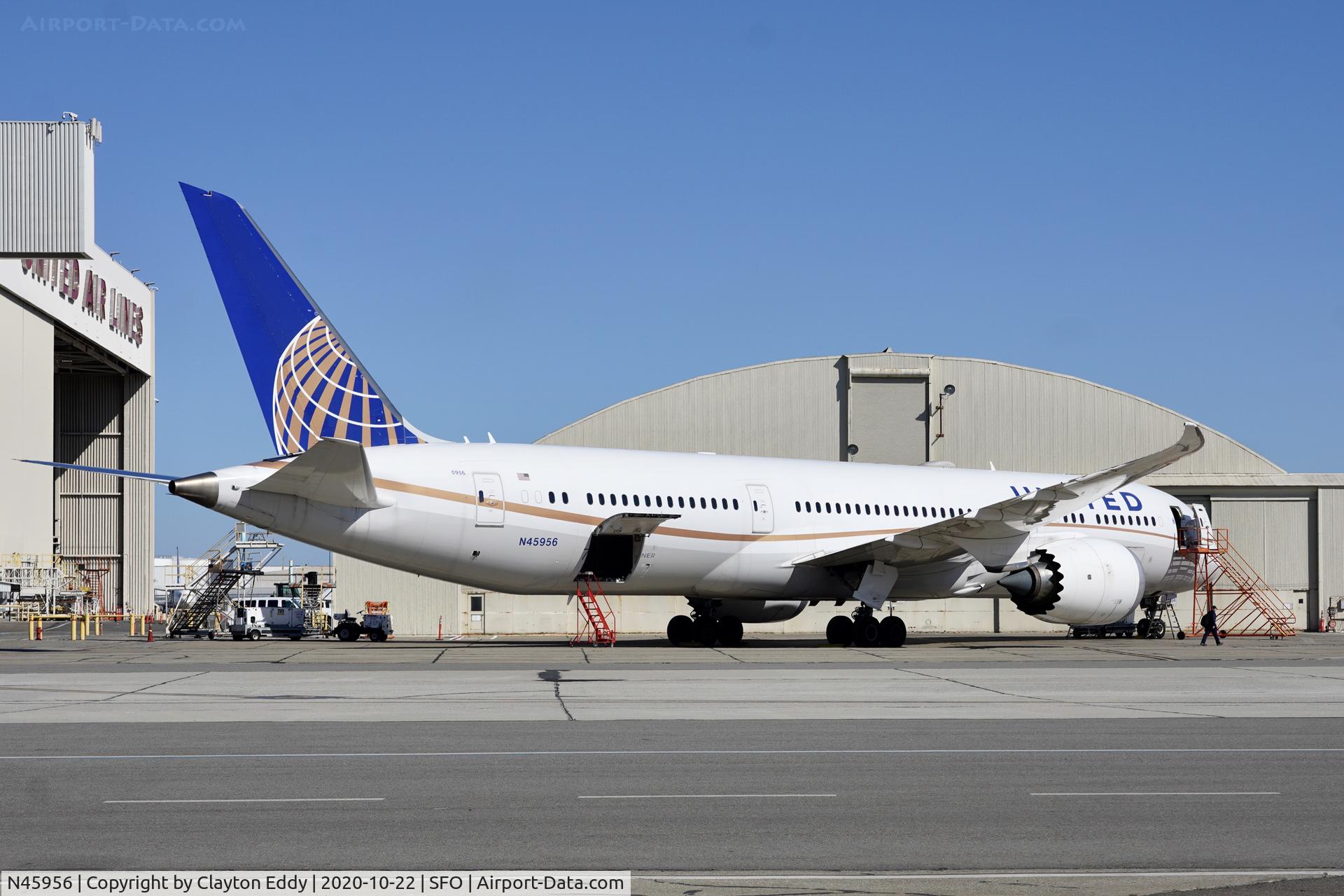N45956, 2015 Boeing 787-9 Dreamliner C/N 40918, SFO 2020.