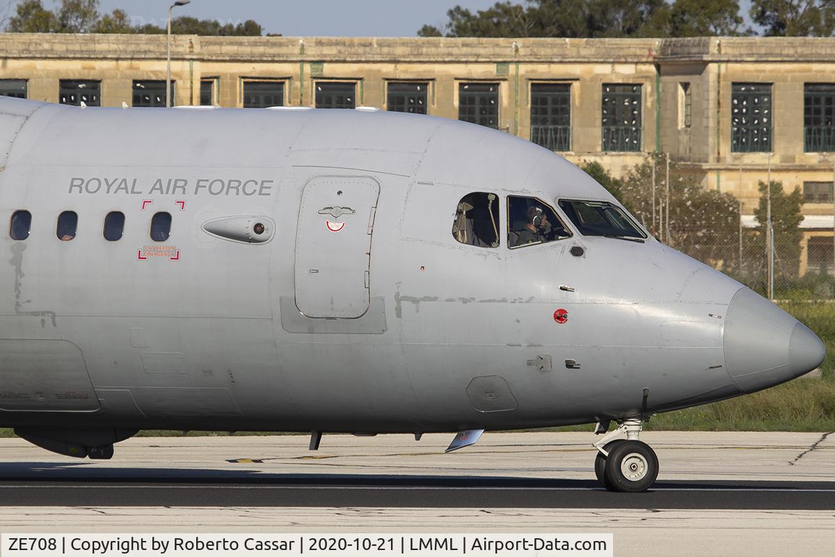 ZE708, 1993 British Aerospace BAe.146-200QC C.3 Quick Change C/N E2211, Runway 13