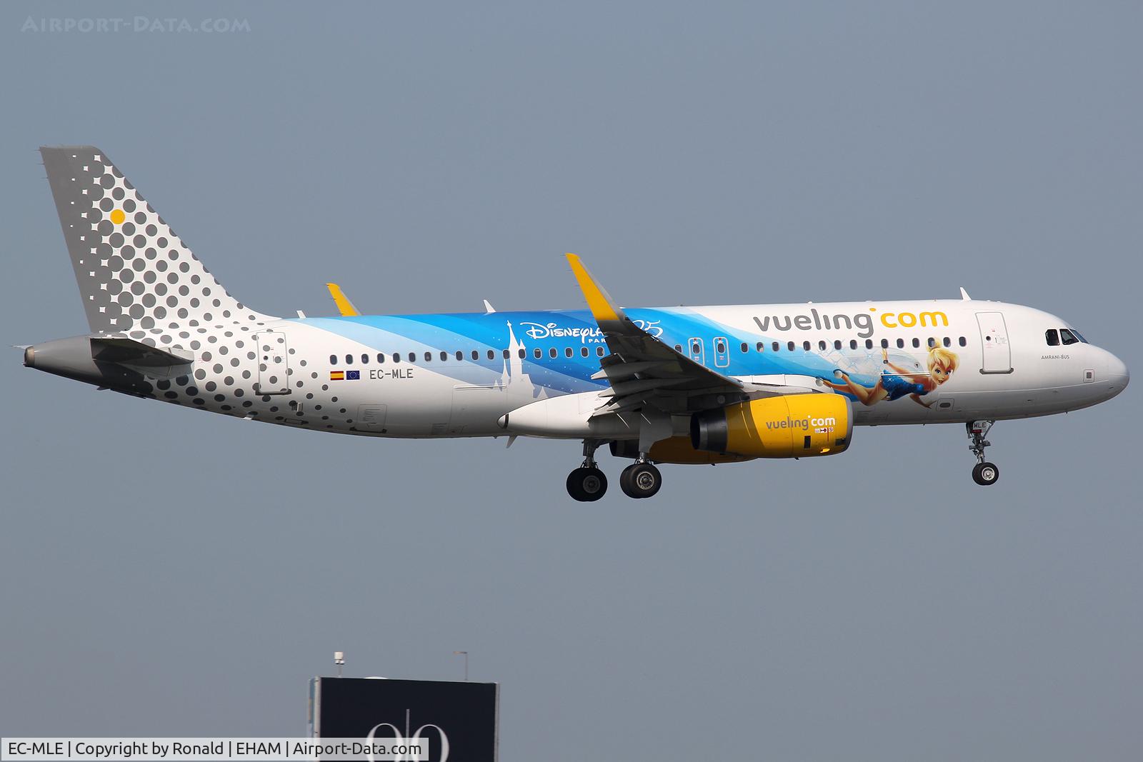 EC-MLE, 2016 Airbus A320-232 C/N 7109, at spl