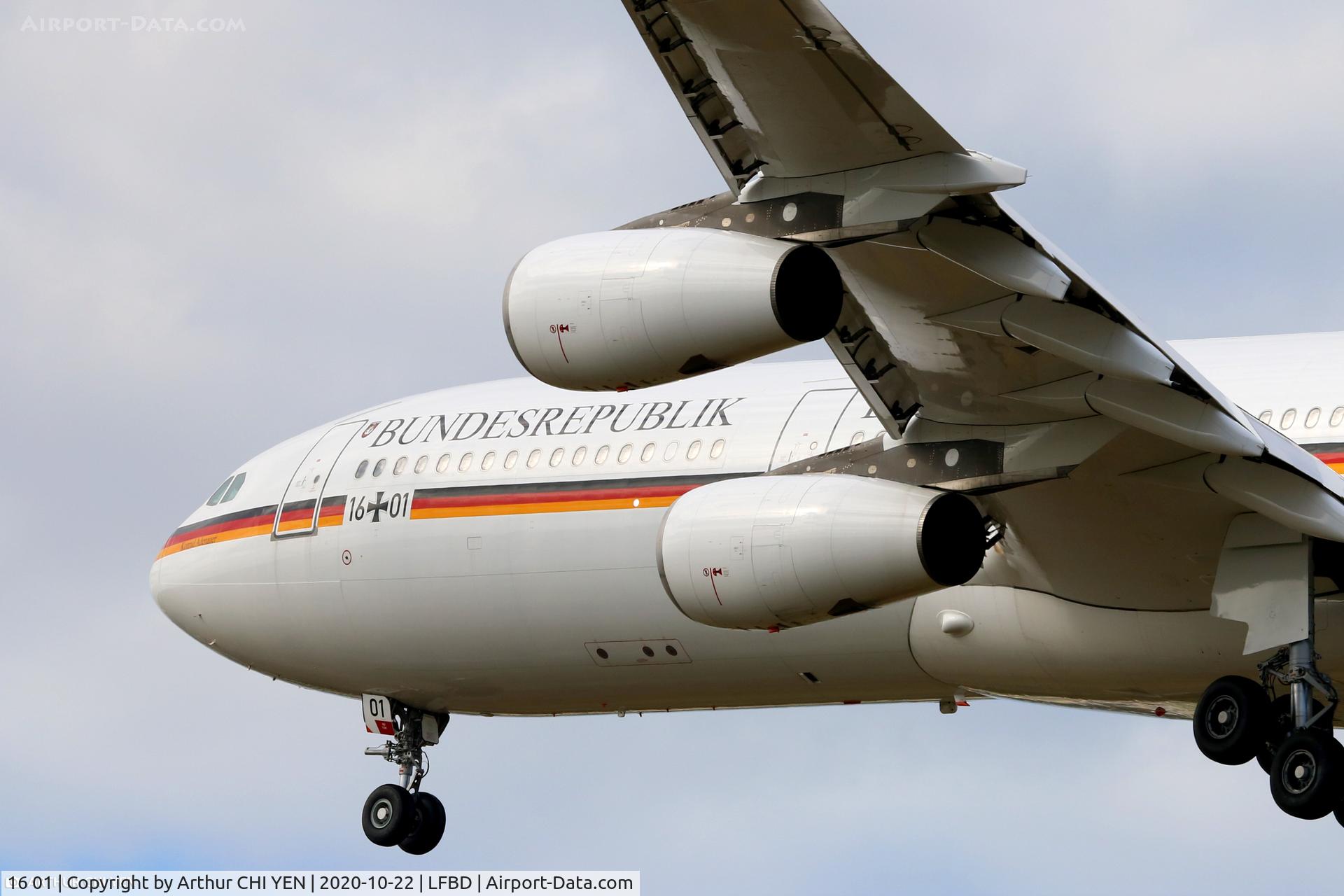 16 01, 1999 Airbus A340-313X C/N 274, German Air Force A340 on final RWY 23 at Bordeaux (touch & go).