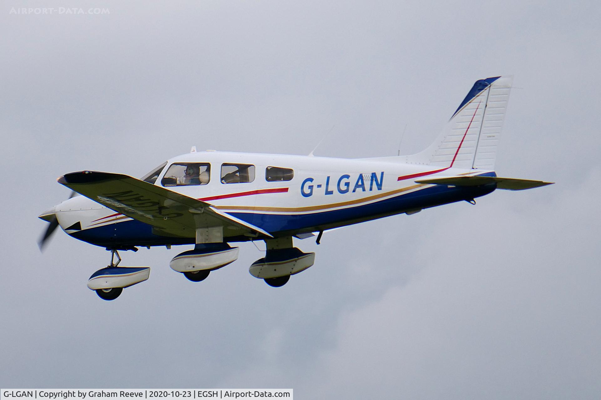 G-LGAN, 1999 Piper PA-28-181 Cherokee Archer III C/N 2843248, Landing at Norwich.