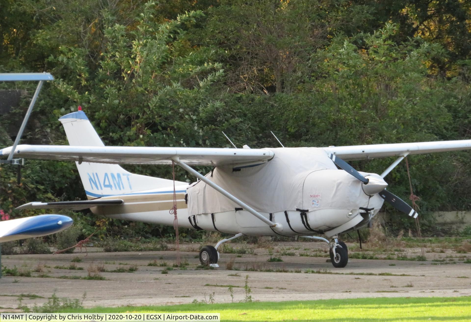 N14MT, 1979 Cessna TR182 Turbo Skylane RG C/N R18201227, North Weald resident with fading paint job
