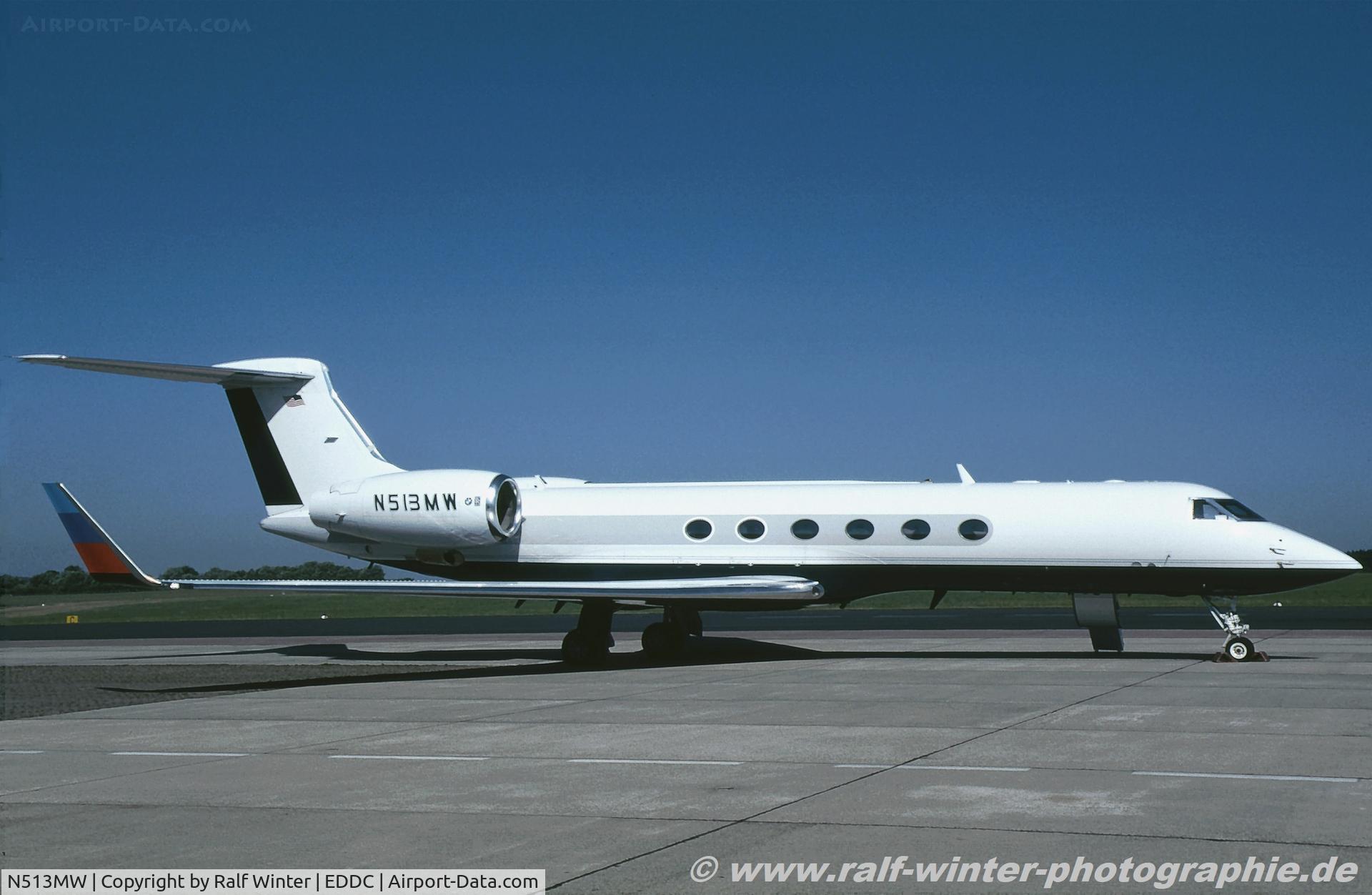 N513MW, 1997 Gulfstream Aerospace G-V C/N 510, Gulfstream Aerospace G-V - BMW BMW Operations - 510 - N513MW - 1994 - DRS