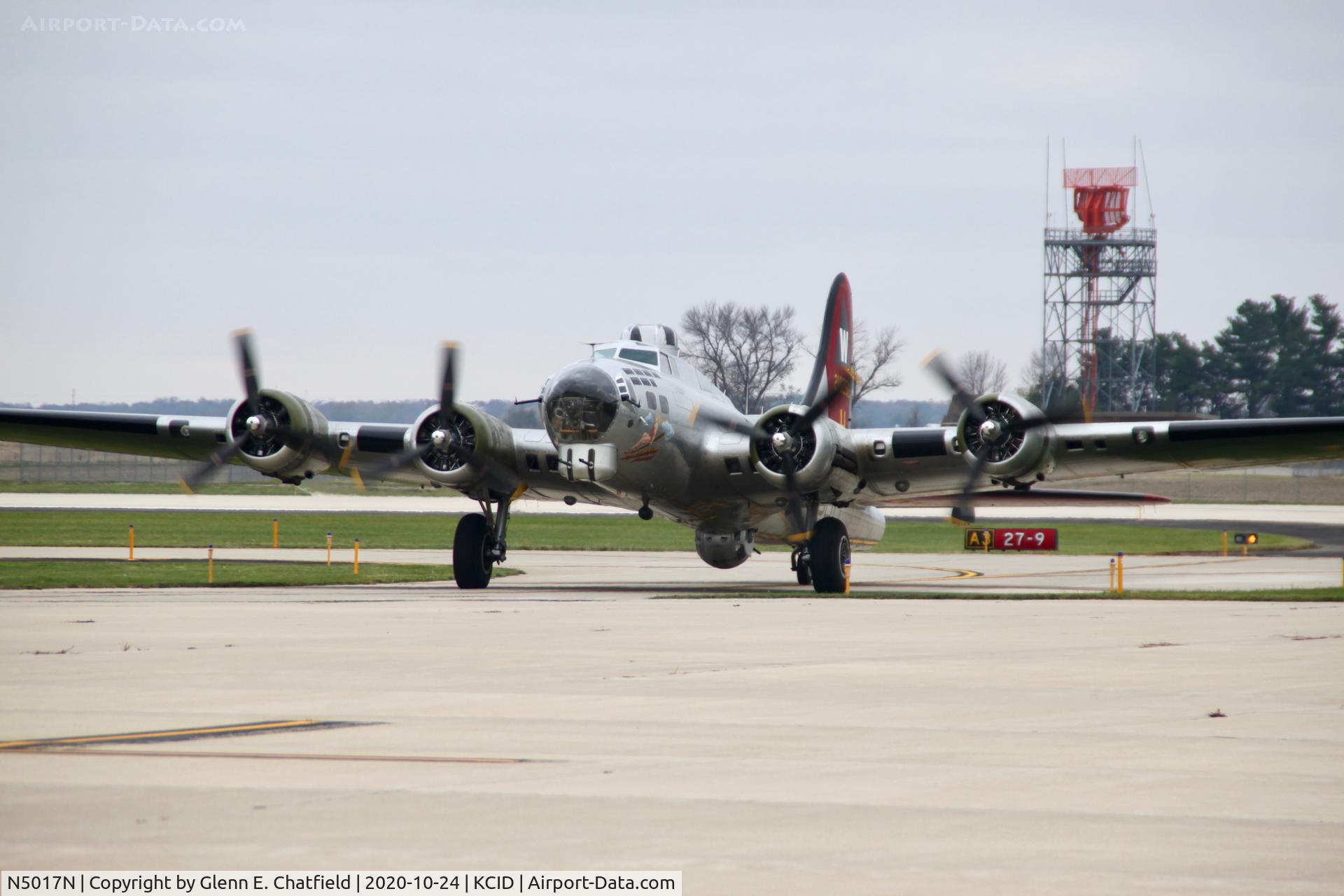 N5017N, 1944 Lockheed/Vega (Boeing) B-17G-105-VE Flying Fortress C/N 8649, Arriving