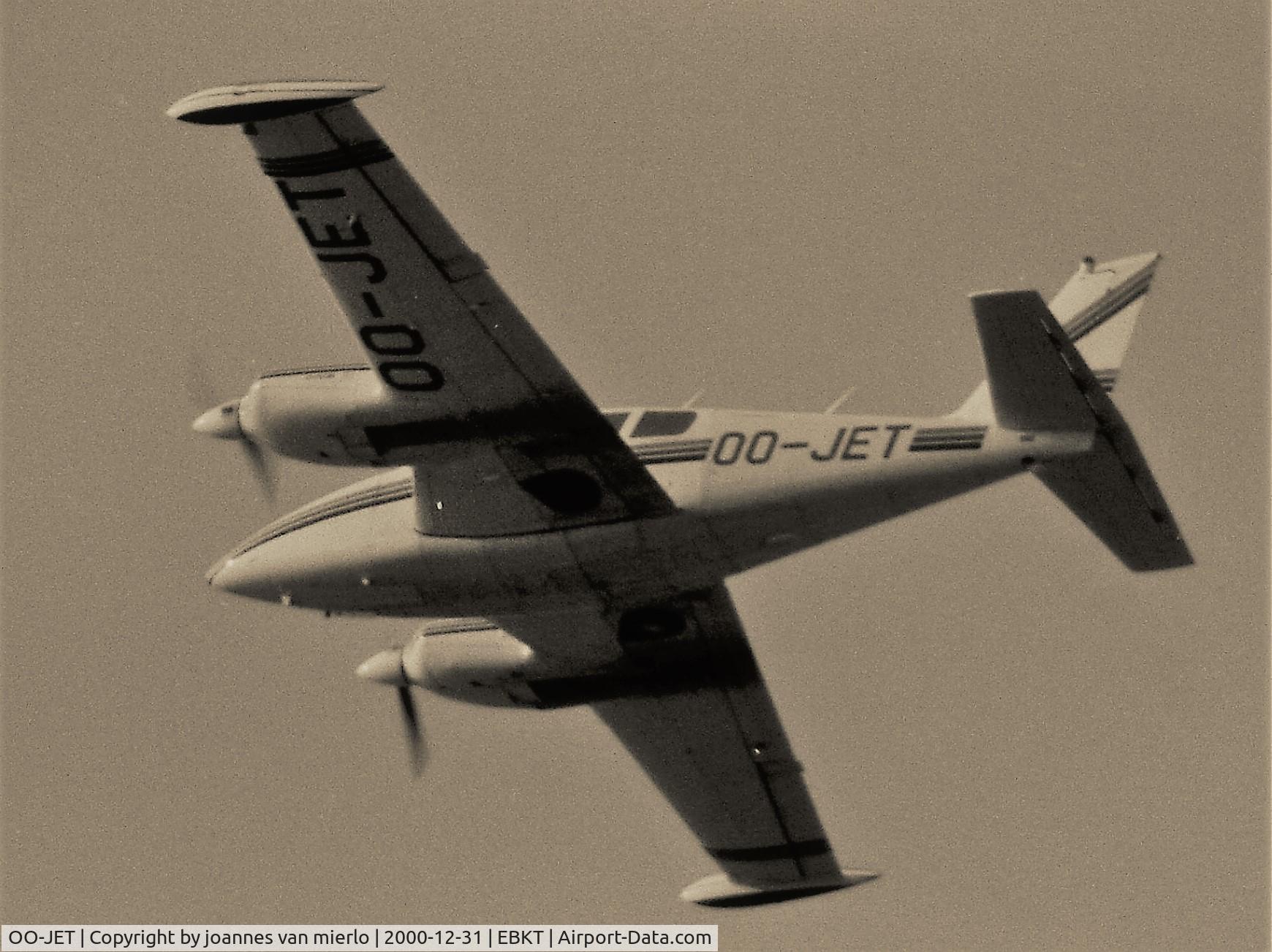 OO-JET, Piper PA-30 Twin Comanche Twin Comanche C/N 30-1603, airborne from Wevelgem