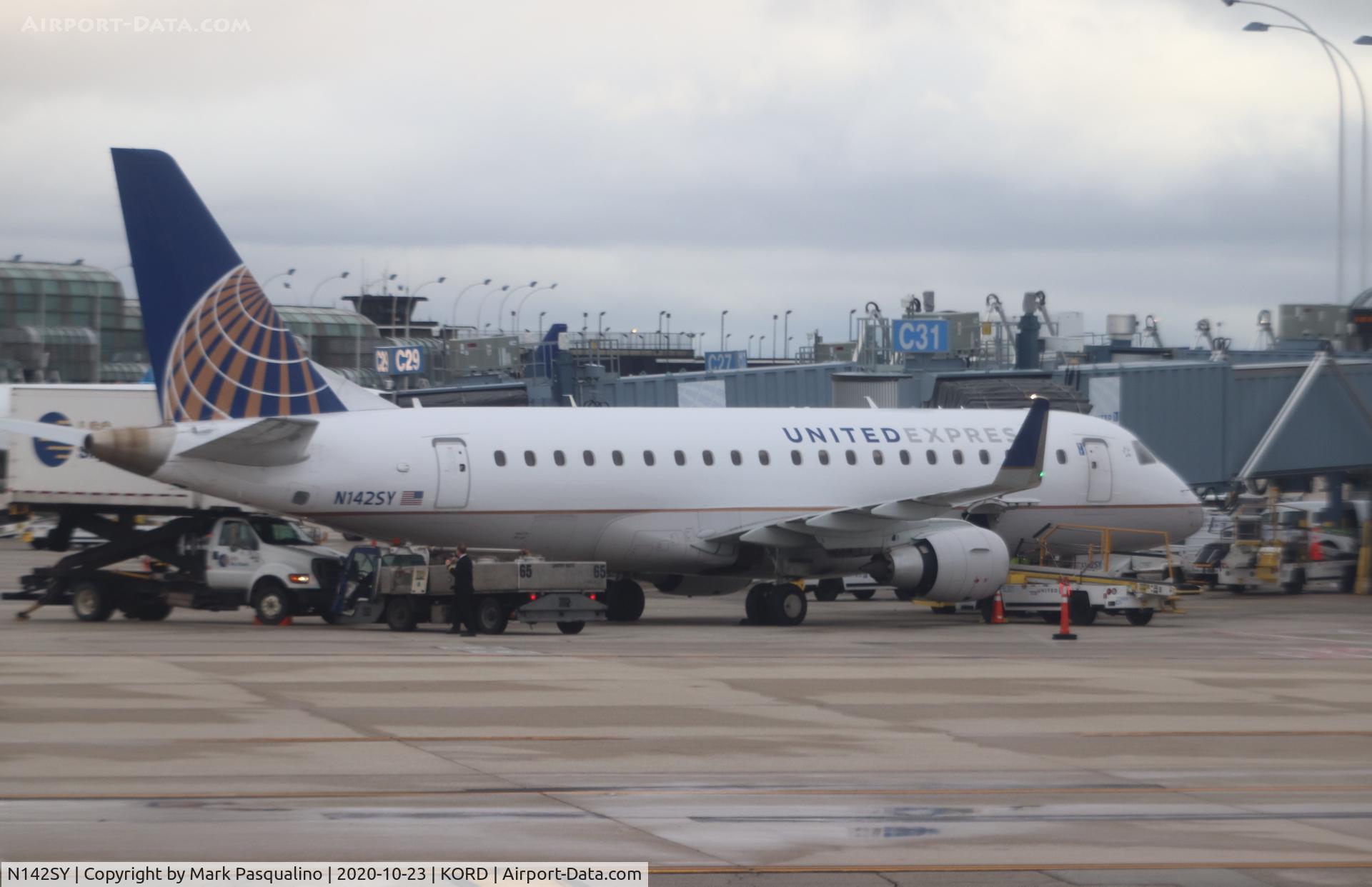N142SY, 2015 Embraer 175LR (ERJ-170-200LR) C/N 17000475, ERJ-170-200LR