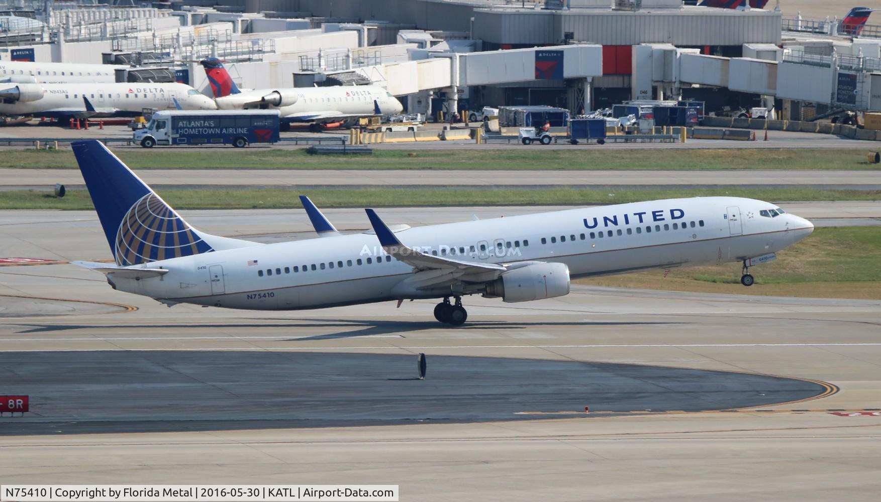 N75410, 2001 Boeing 737-924 C/N 30127, United 737-924
