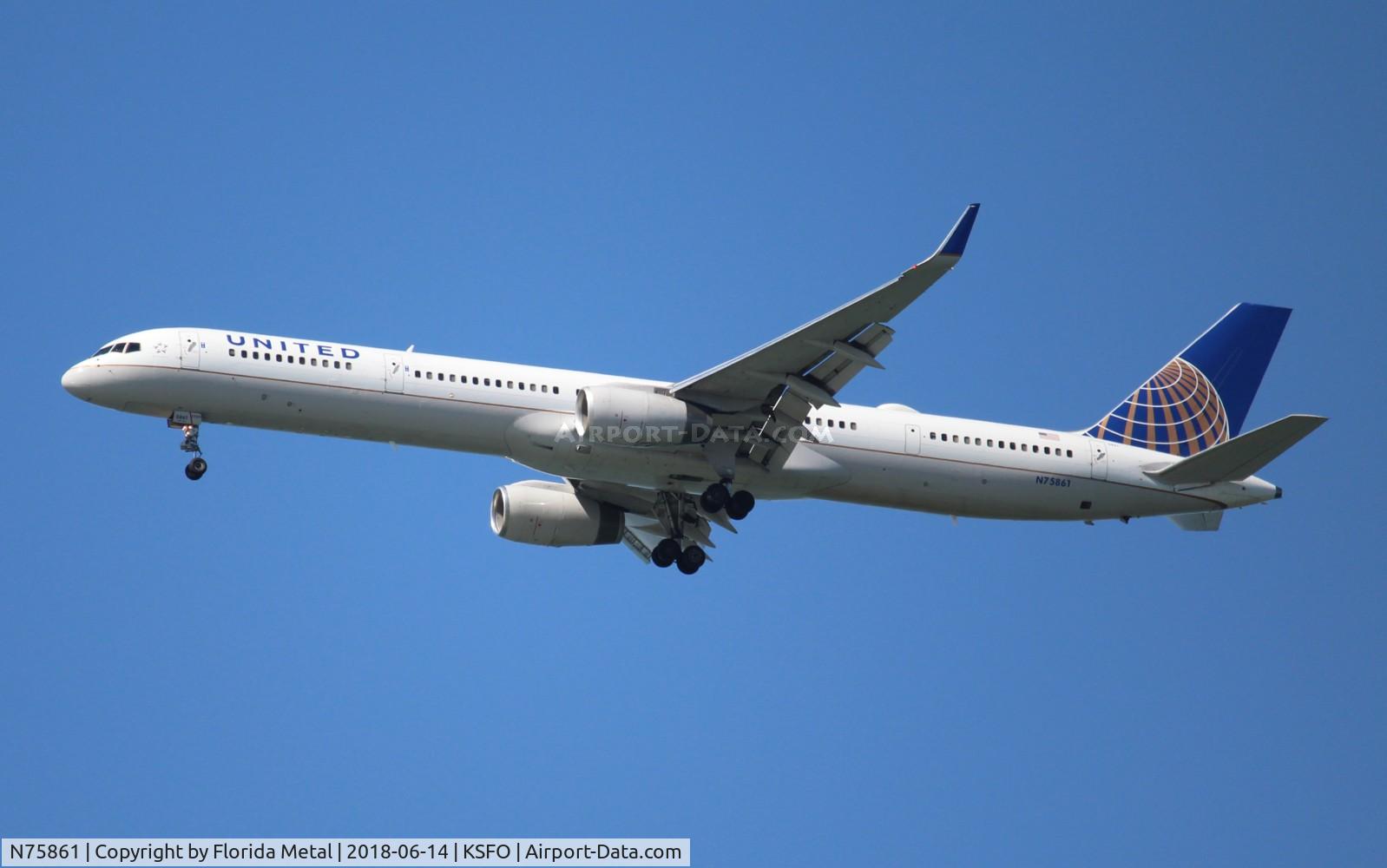 N75861, 2001 Boeing 757-33N C/N 32585, United 757-33N
