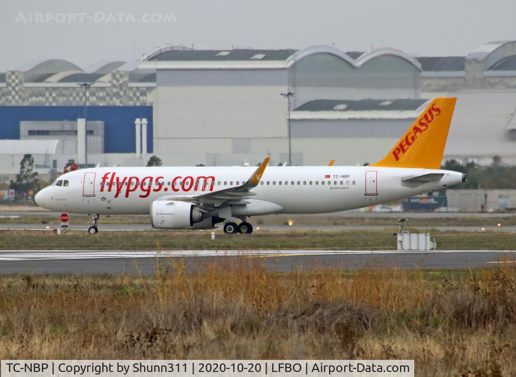 TC-NBP, 2018 Airbus A320-251NEO C/N 8113, Taxiing to Airbus factory...