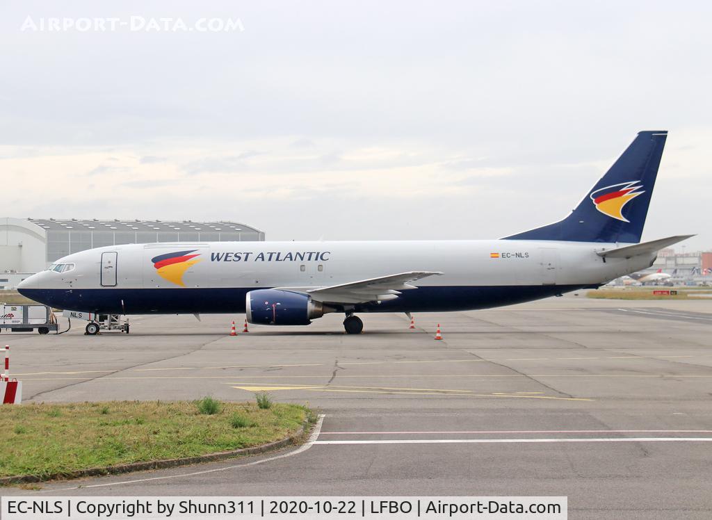 EC-NLS, 1992 Boeing 737-436 C/N 25856, Parked at the Cargo area...