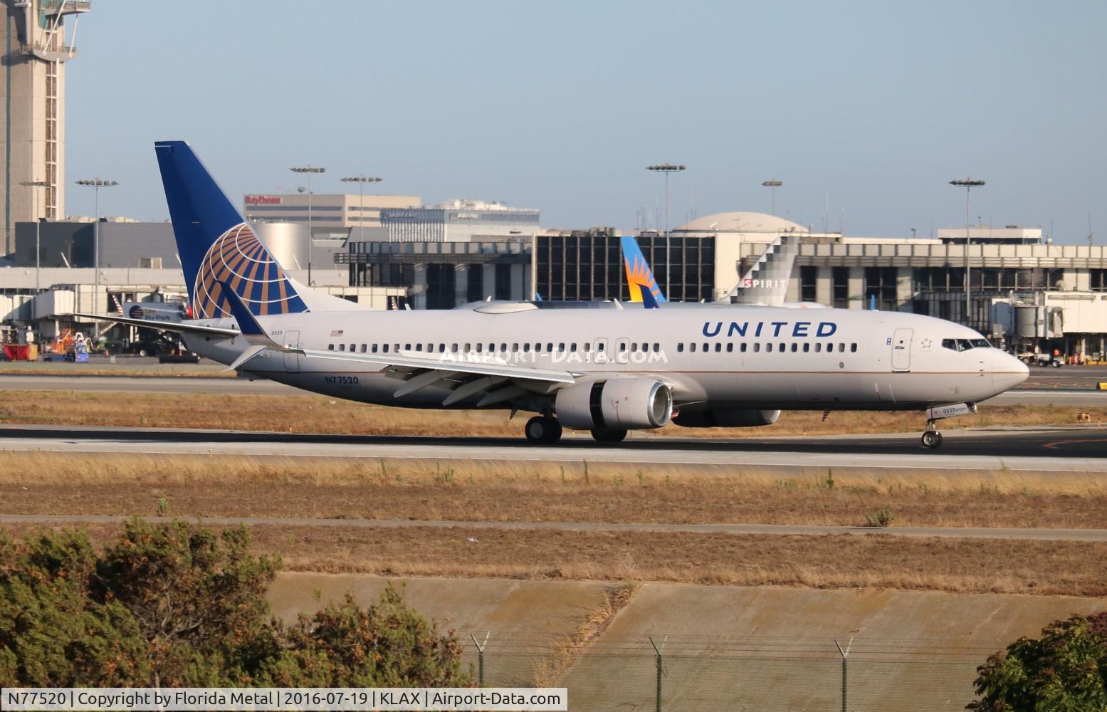 N77520, 2010 Boeing 737-824 C/N 31658, United 737-824