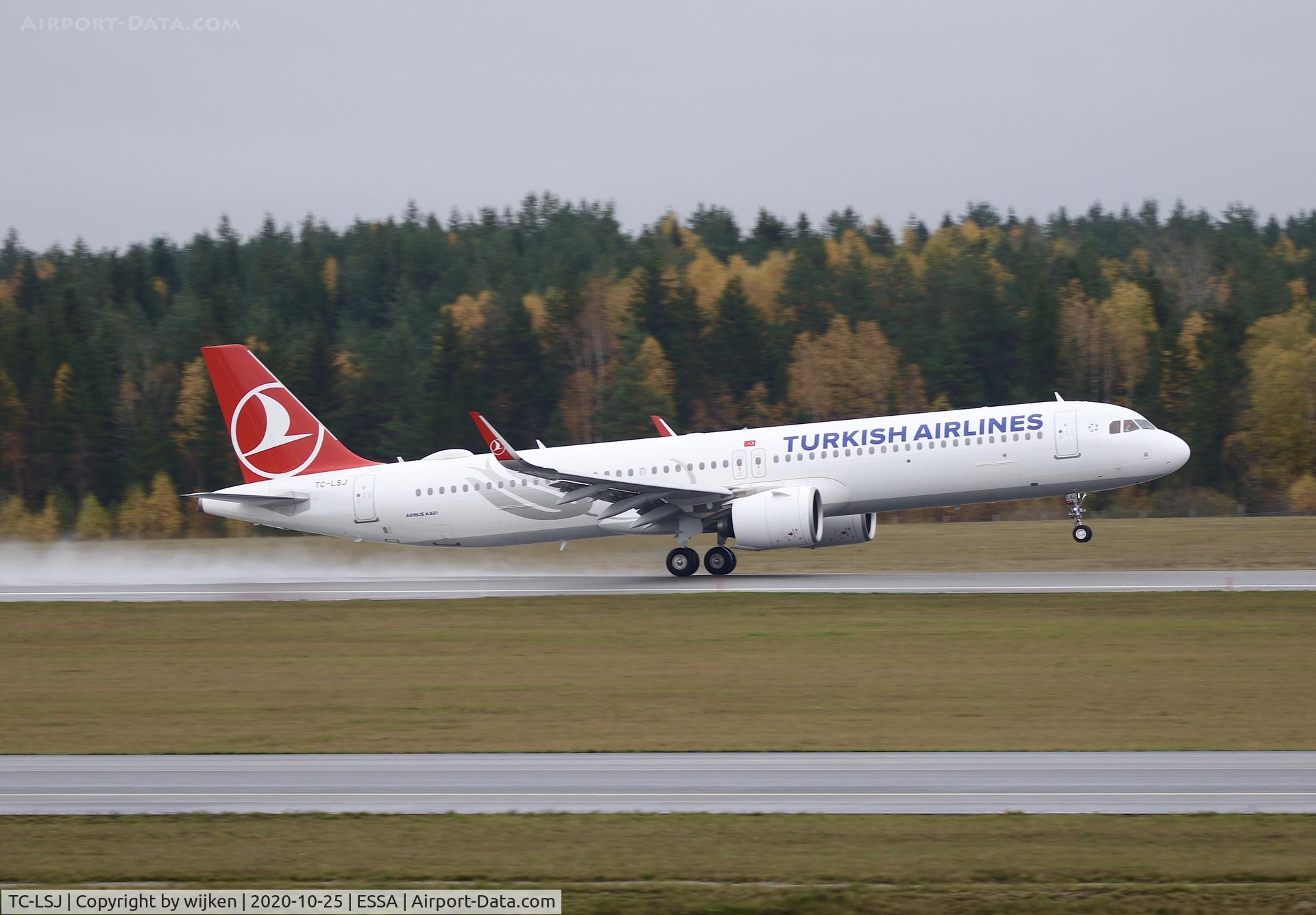 TC-LSJ, 2019 Airbus A321-271NX C/N 8957, RWY 19L