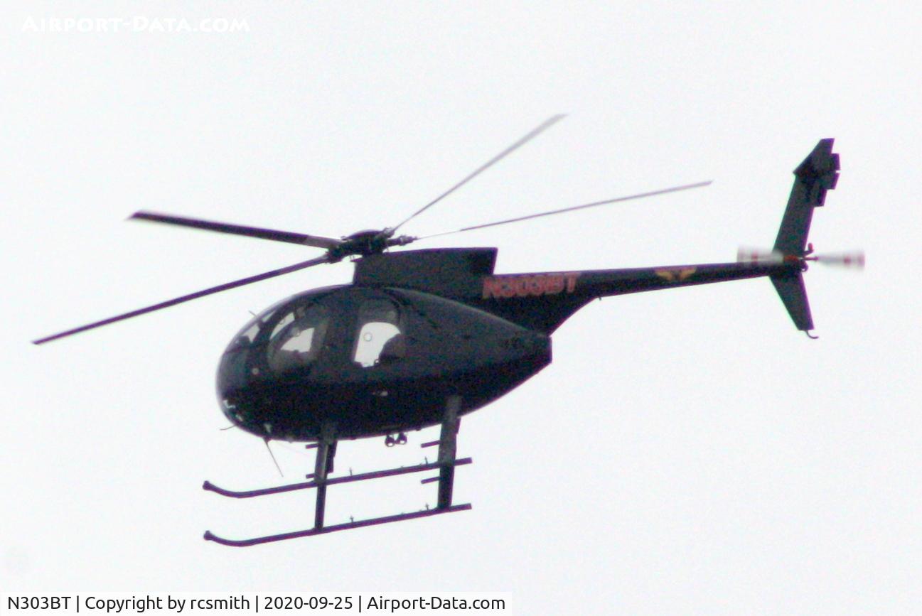N303BT, 1980 Hughes 369D C/N 1000829D, Shot over the Dolly Sods area of West Virginia in September 2020. Sorry for the graininess. In order to bring out the tail number I had to up the fill-light.