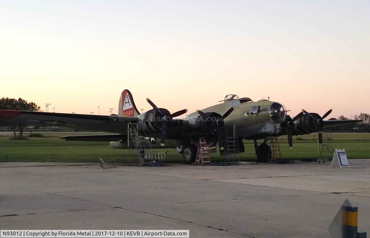 N93012, 1944 Boeing B-17G-30-BO Flying Fortress C/N 32264, Nine O Nine