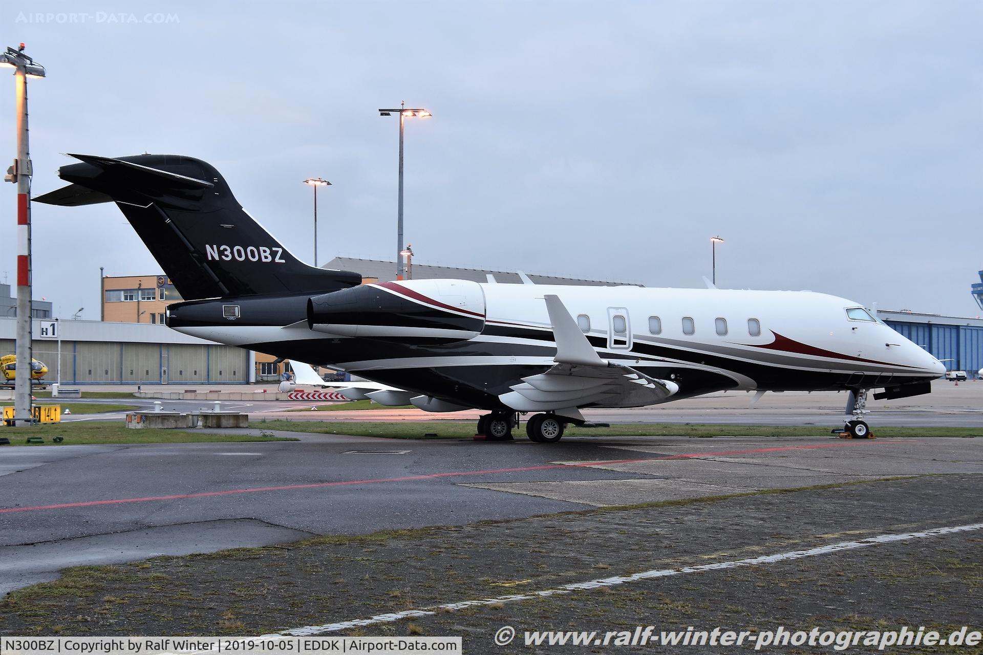 N300BZ, 2004 Bombardier Challenger 300 (BD-100-1A10) C/N 20030, Bombardier BD-100-1A10 Challenger 300 - Bombardier Aerospace Corp. - 20340 - N300BZ - 05.10.2019 - CGN