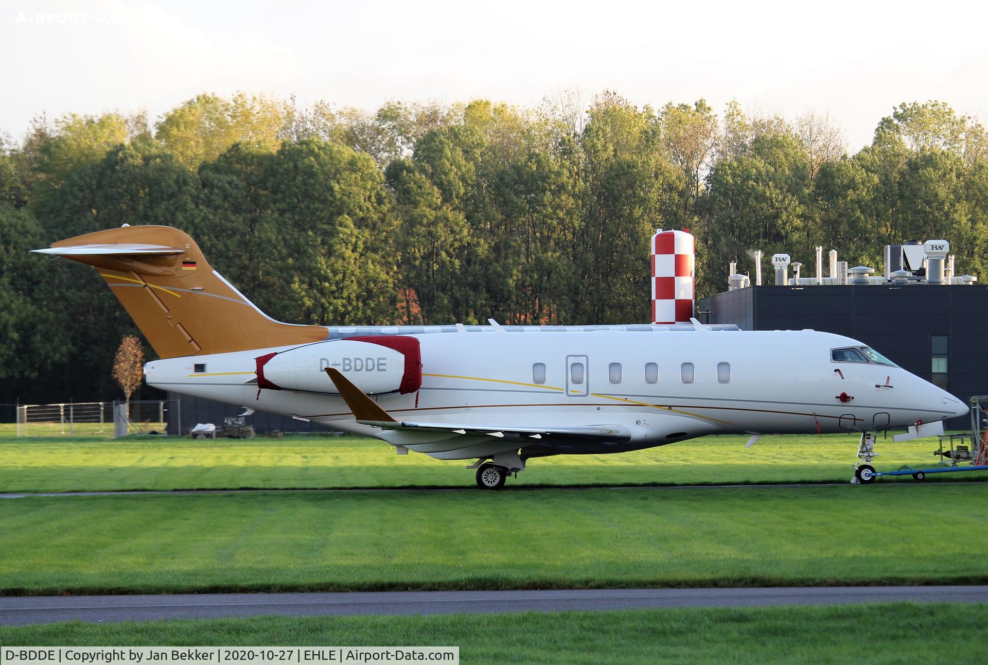 D-BDDE, 2019 Bombardier Challenger 350 (BD-100-1A10) C/N 20828, Lelystad Airport, waiting for a new livery