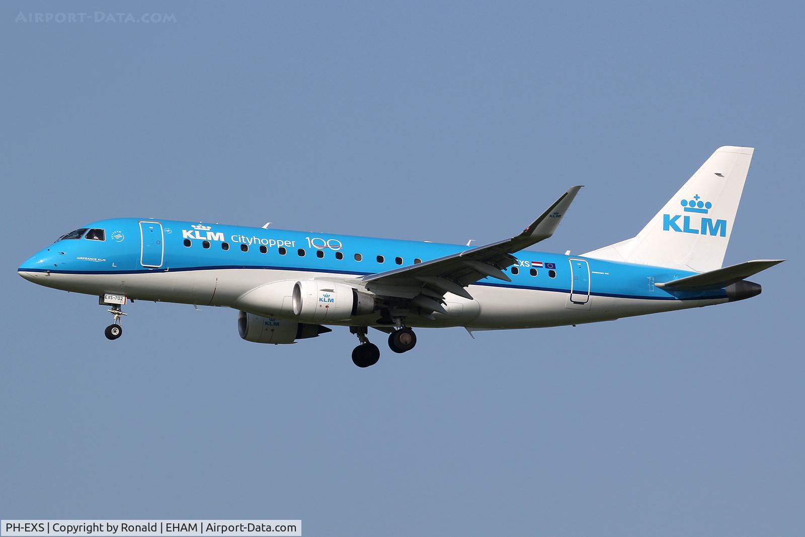 PH-EXS, 2017 Embraer 175STD (ERJ-170-200STD) C/N 17000702, at spl