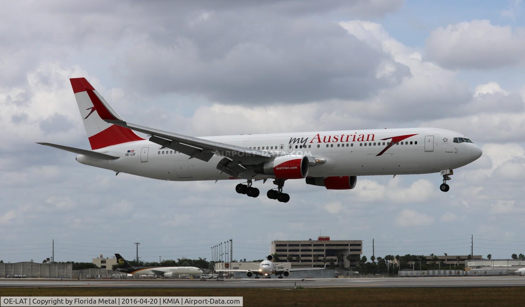 OE-LAT, 1991 Boeing 767-31A C/N 25273, Austrian 767-300
