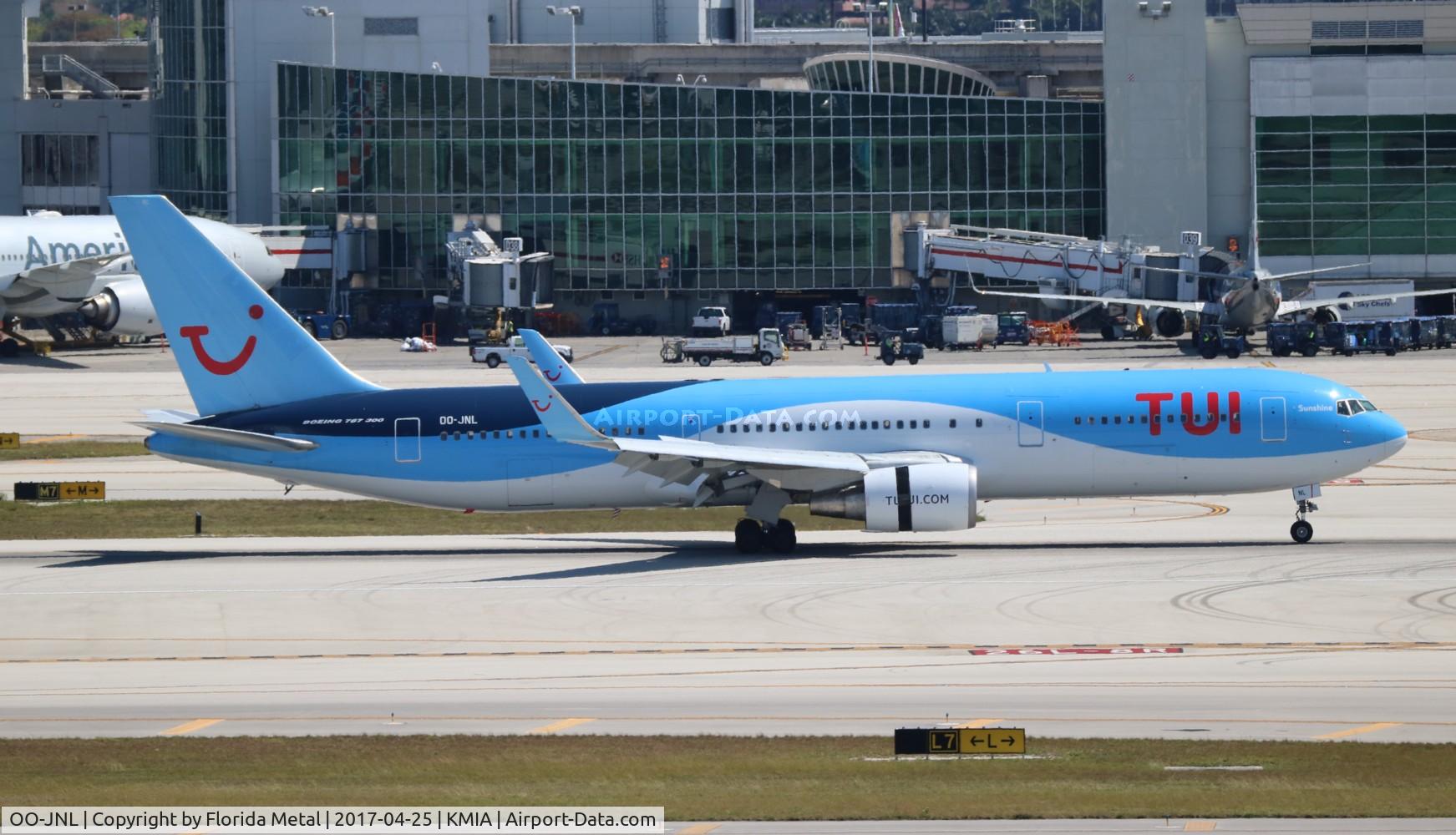 OO-JNL, 2000 Boeing 767-304 C/N 29384, TUI 767-300