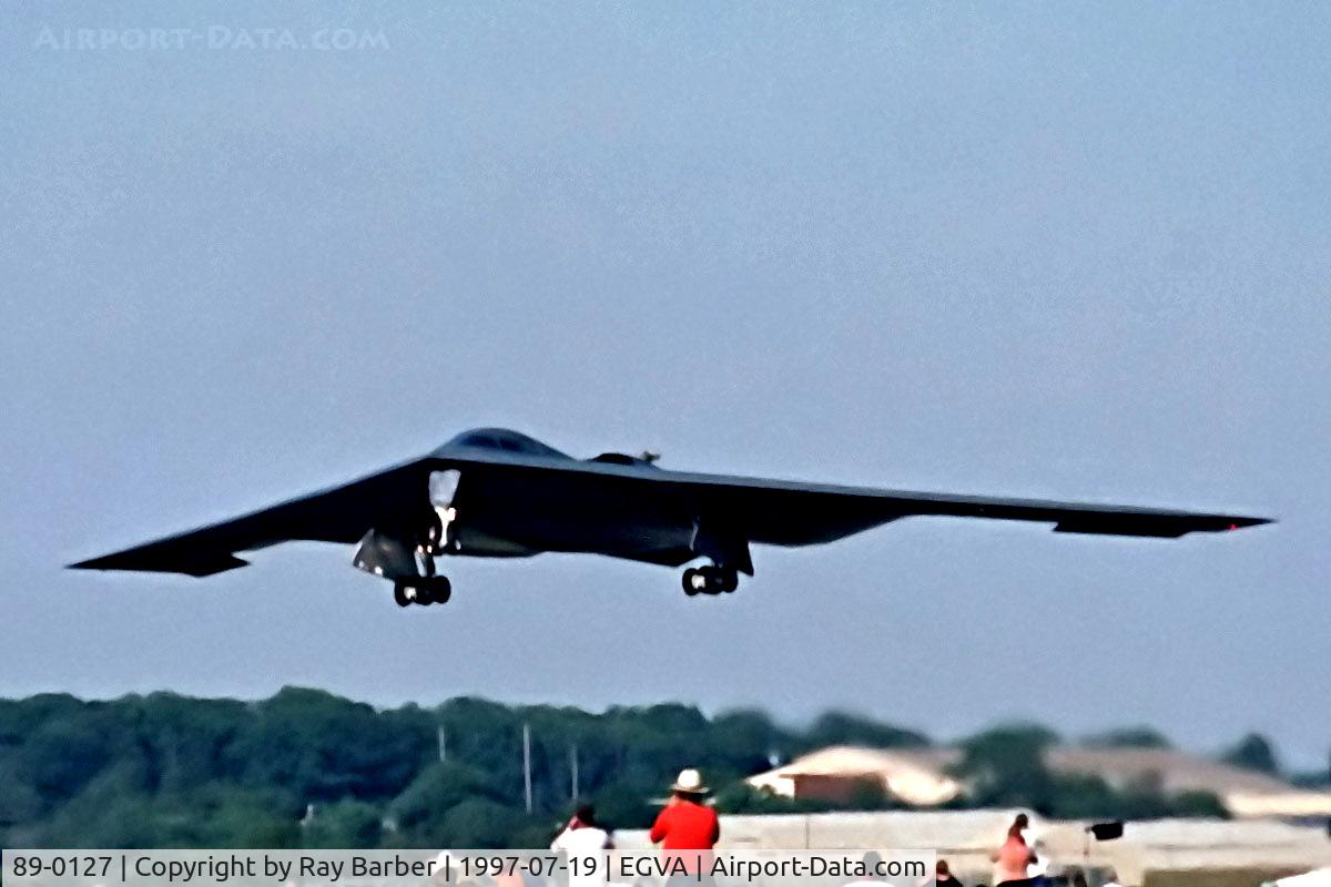 89-0127, 1989 Northrop Grumman B-2A Spirit C/N 1012/AV-12, 89-0127   Northrop Grumman B-2A Spirit [AV-12] (United States Air Force) RAF Fairford~G 19/07/1997
