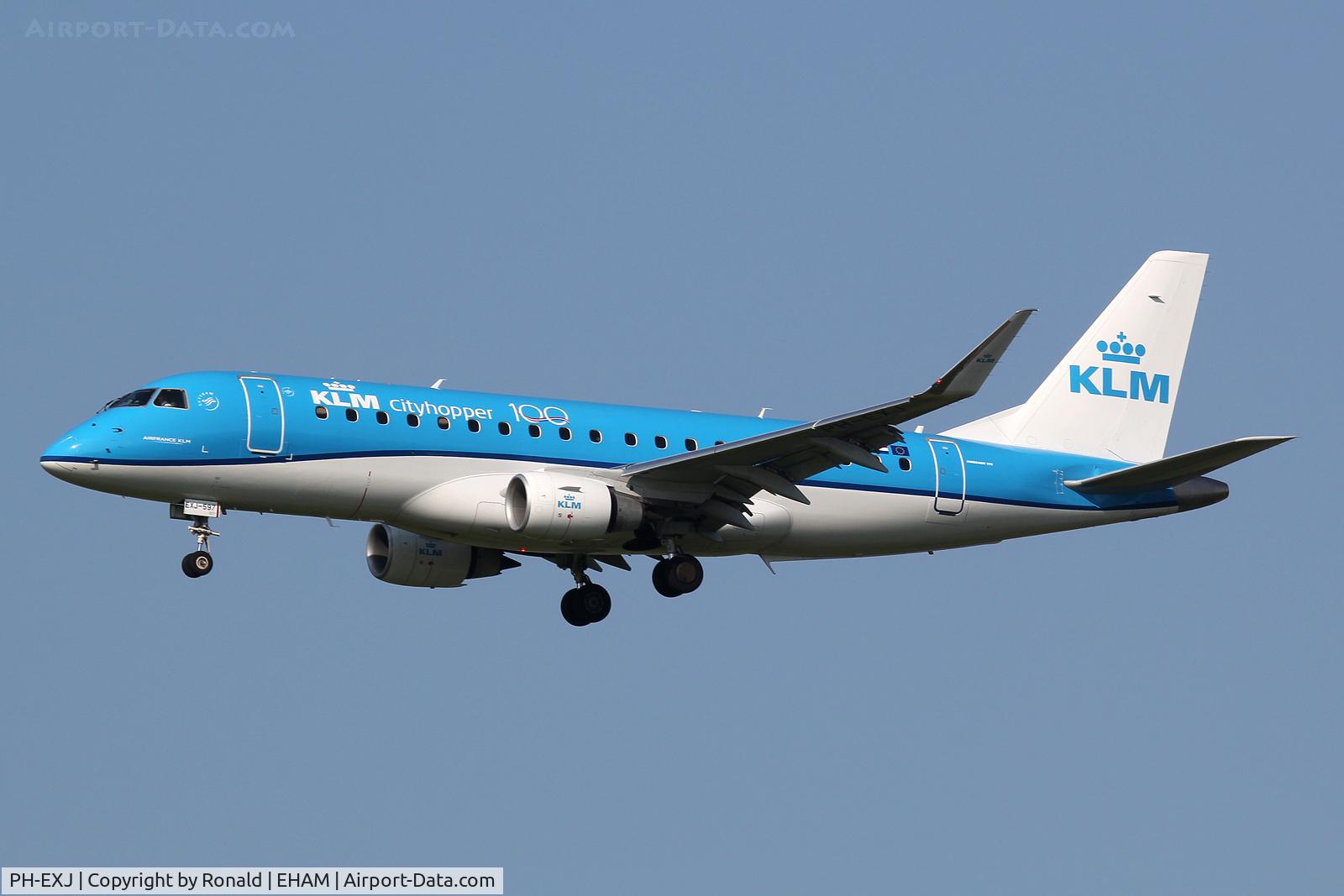 PH-EXJ, 2016 Embraer 175LR (ERJ-170-200LR) C/N 17000597, at spl