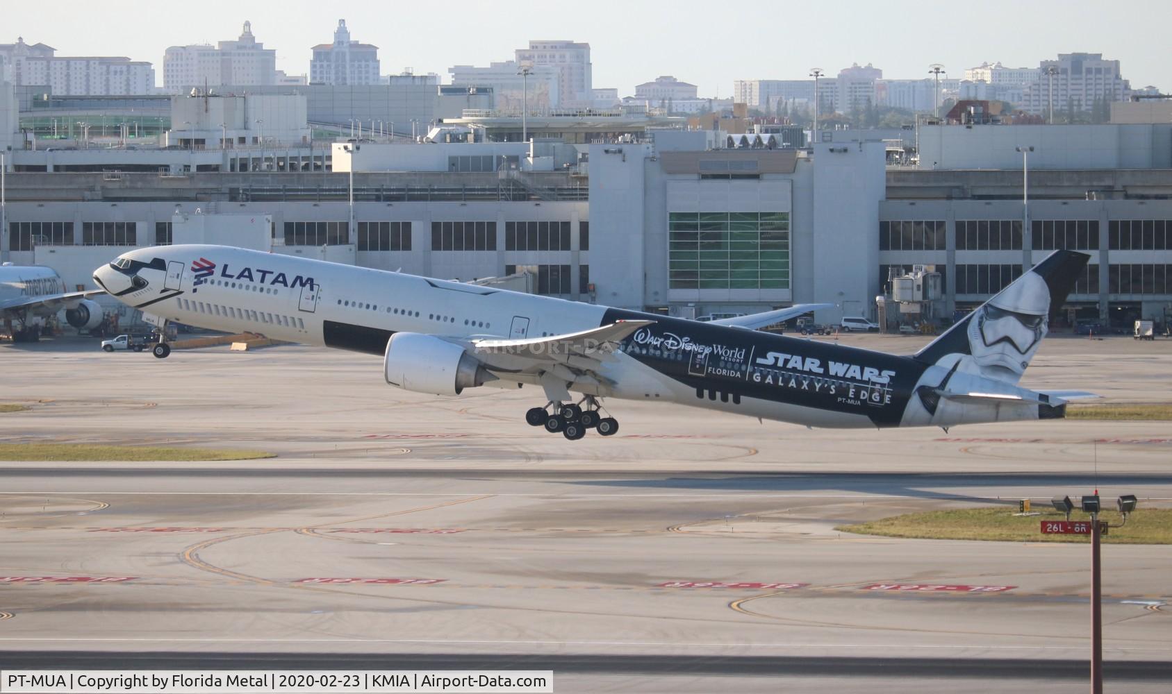 PT-MUA, 2008 Boeing 777-32W/ER C/N 37664, LATAM 777-300 Starwars