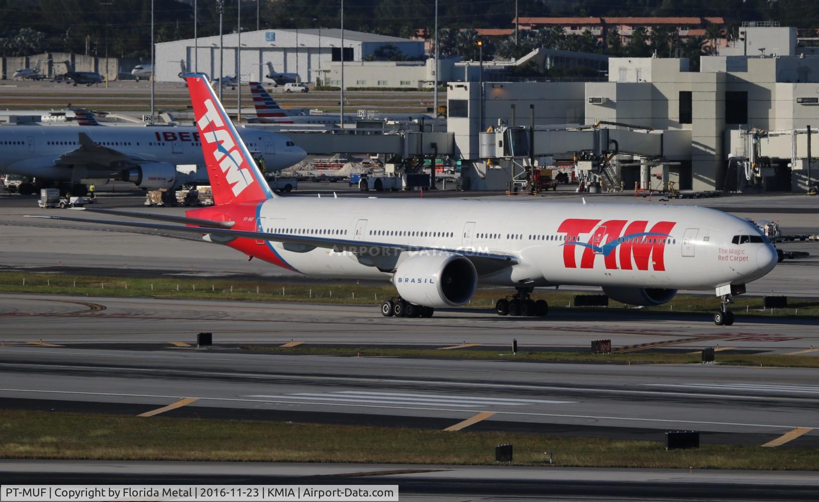 PT-MUF, 2012 Boeing 777-32W/ER C/N 38887, TAM 777-300ER