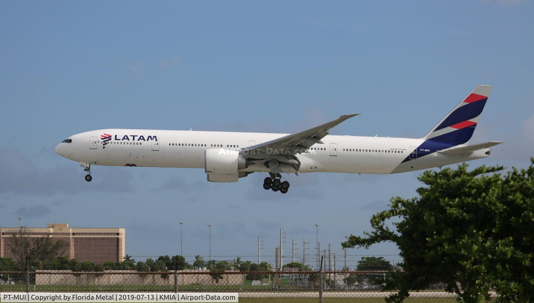 PT-MUI, 2013 Boeing 777-32W/ER C/N 40589, LATAM 777-300