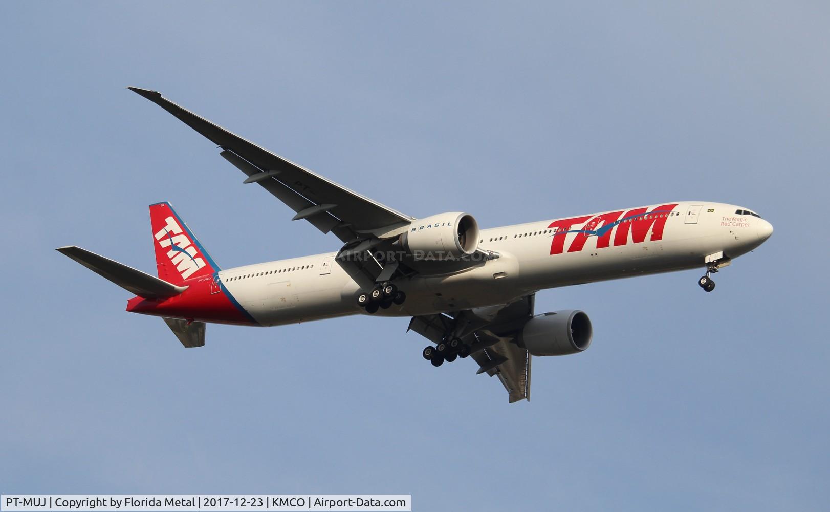 PT-MUJ, 2013 Boeing 777-32W/ER C/N 40588, TAM 777-300ER