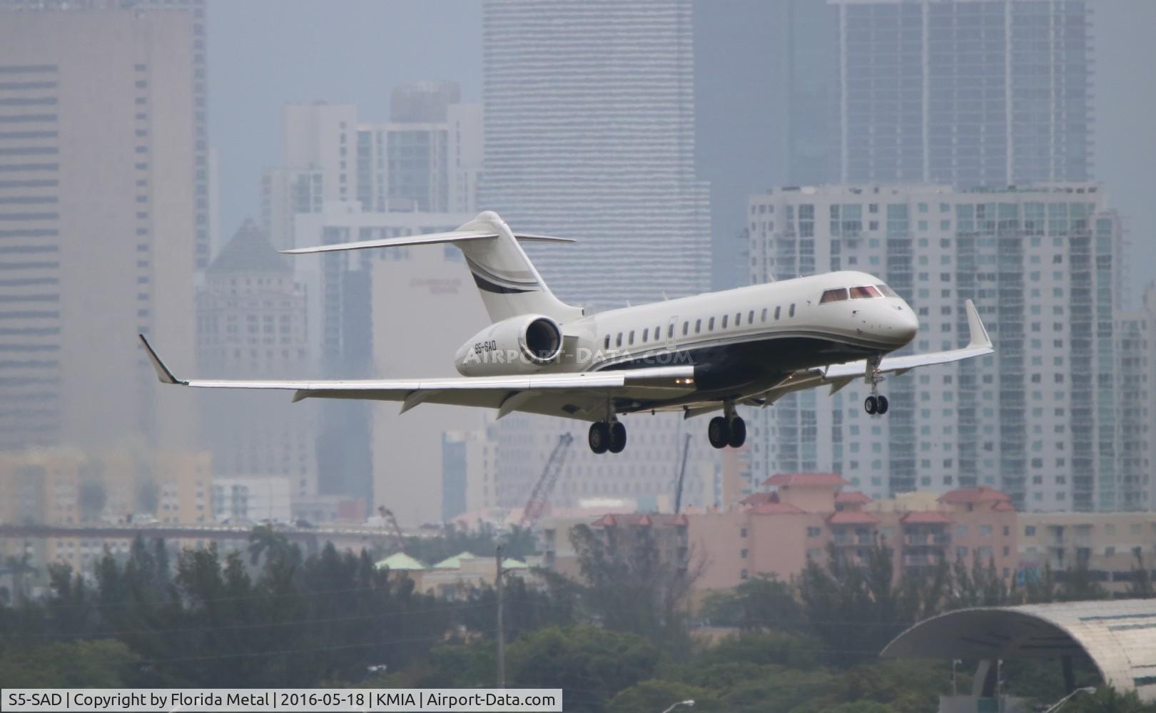 S5-SAD, 2013 Bombardier BD-700-1A10 Global 6000 C/N 9553, Global 6000