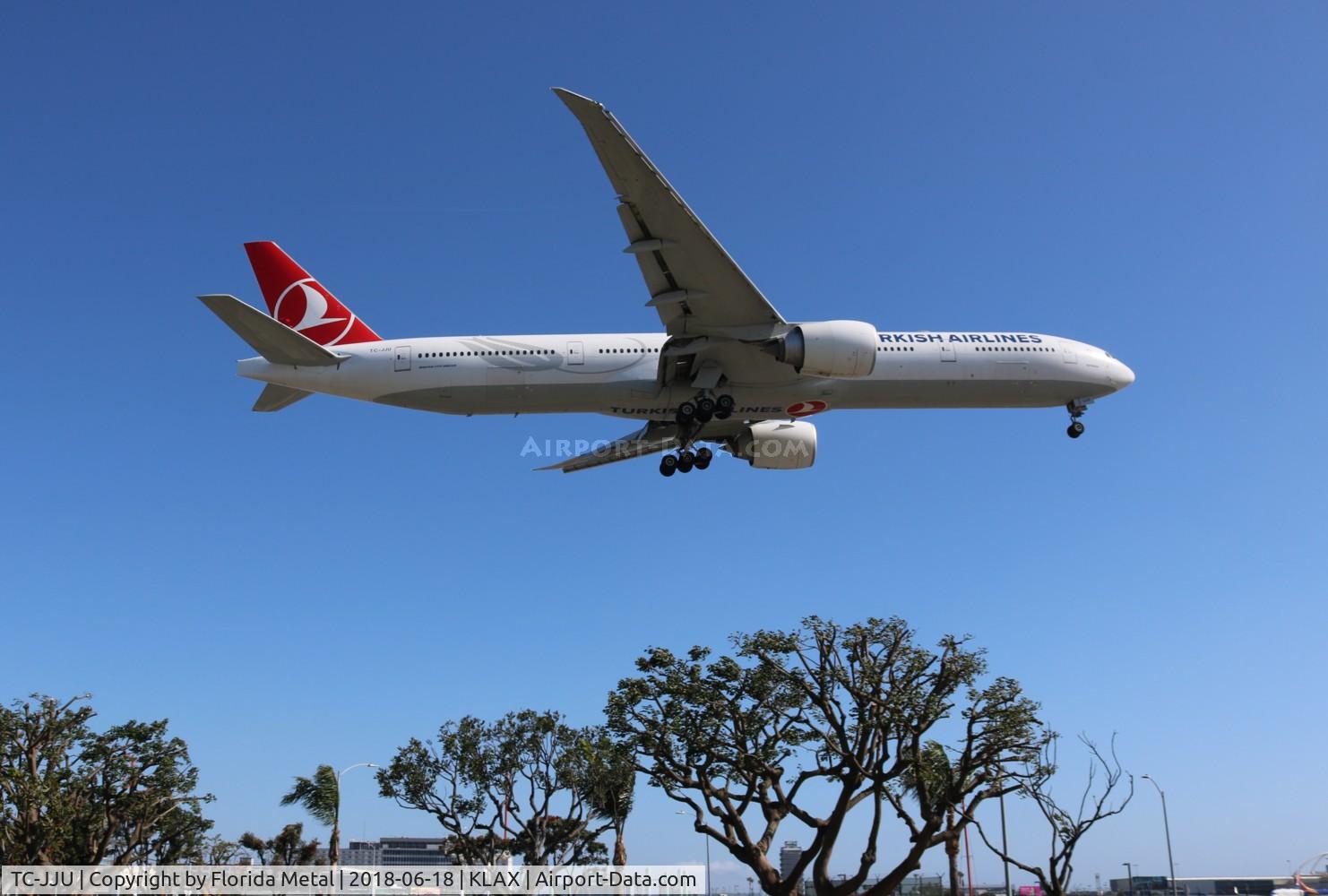TC-JJU, 2014 Boeing 777-3F2/ER C/N 60401, Turkish 777-300