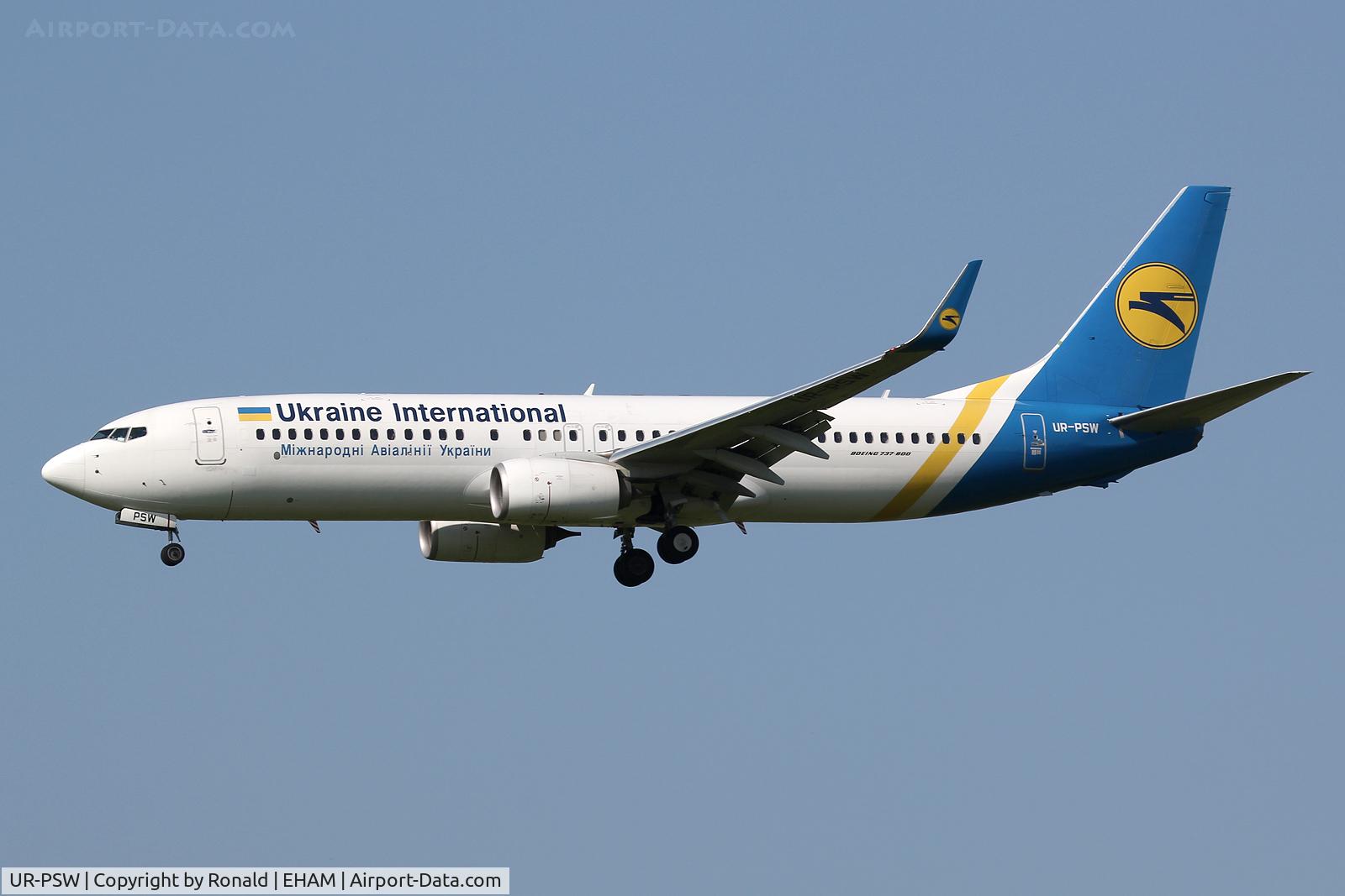 UR-PSW, 2017 Boeing 737-8KV C/N 41536, at spl