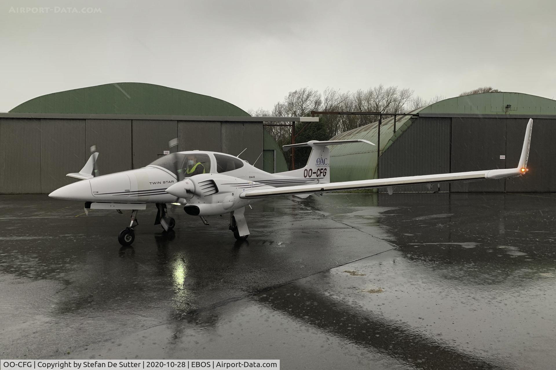 OO-CFG, 2007 Diamond DA-42 Twin Star C/N 42.331, Preparing for yet another IFR flight.